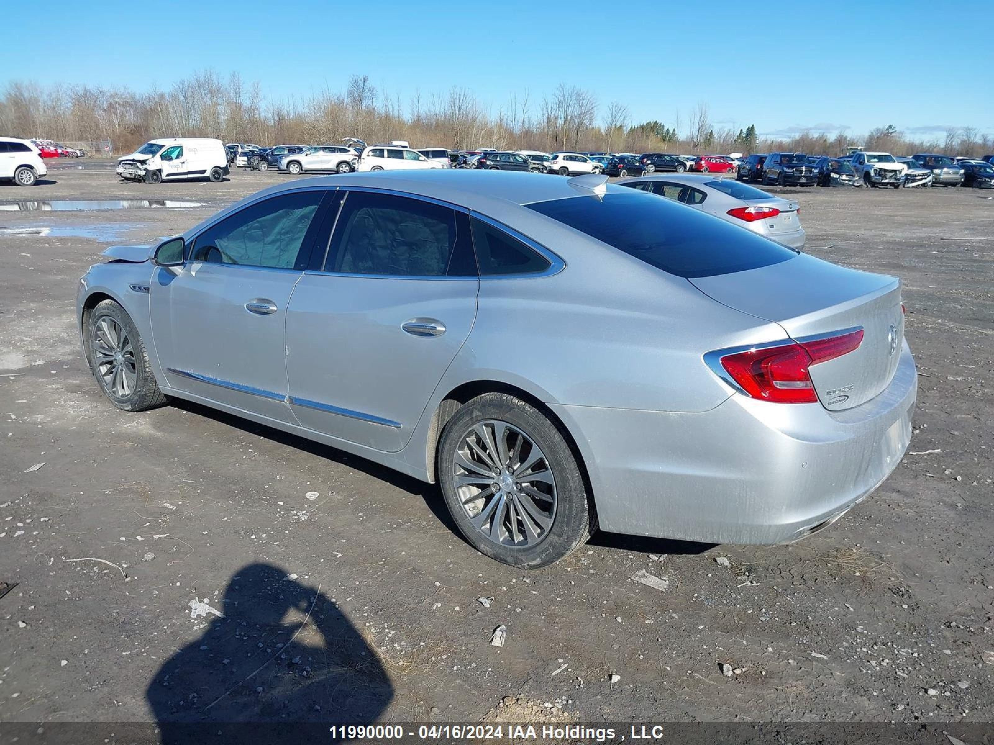 Photo 2 VIN: 1G4ZP5SS0HU200827 - BUICK LACROSSE 