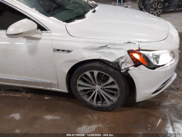 Photo 5 VIN: 1G4ZP5SS2HU211666 - BUICK LACROSSE 