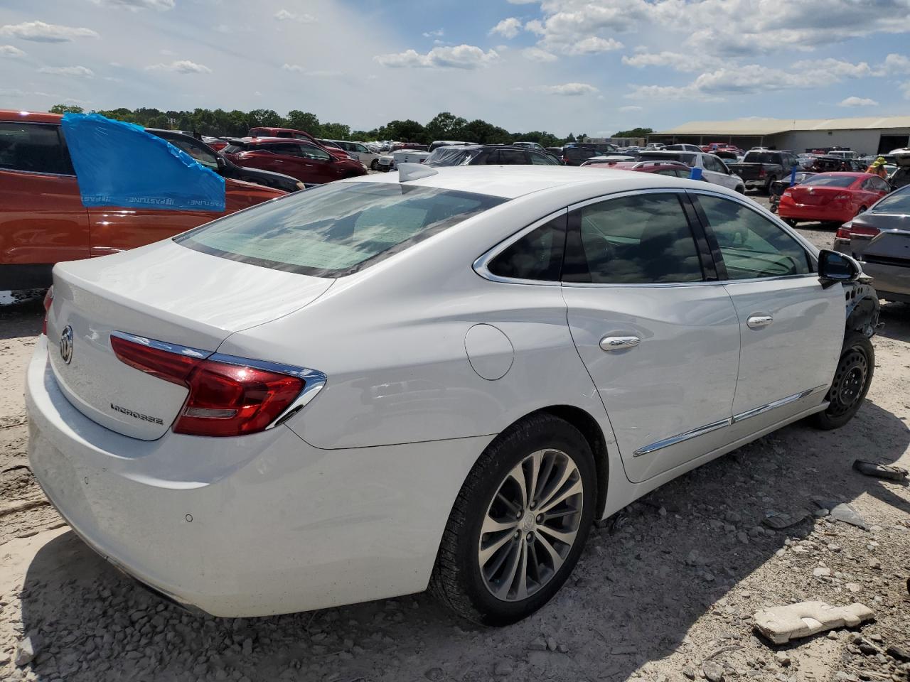 Photo 2 VIN: 1G4ZP5SS2JU131239 - BUICK LACROSSE 