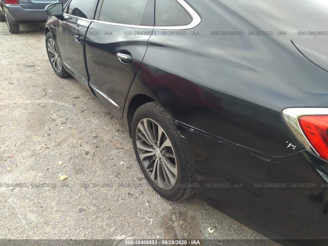 Photo 5 VIN: 1G4ZP5SS3HU181190 - BUICK LACROSSE 