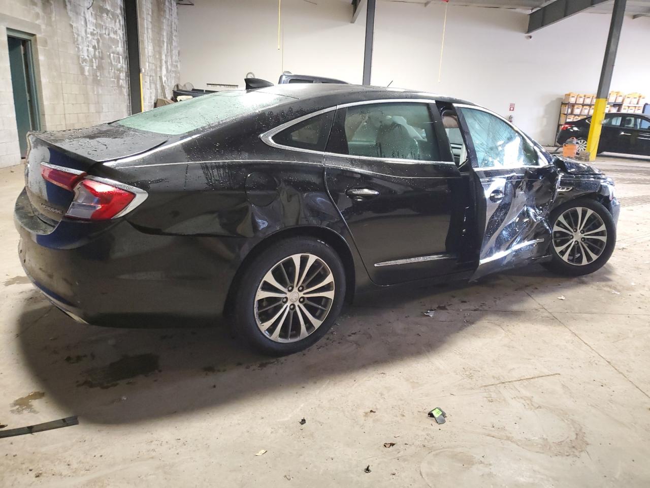 Photo 2 VIN: 1G4ZP5SS5JU143921 - BUICK LACROSSE 