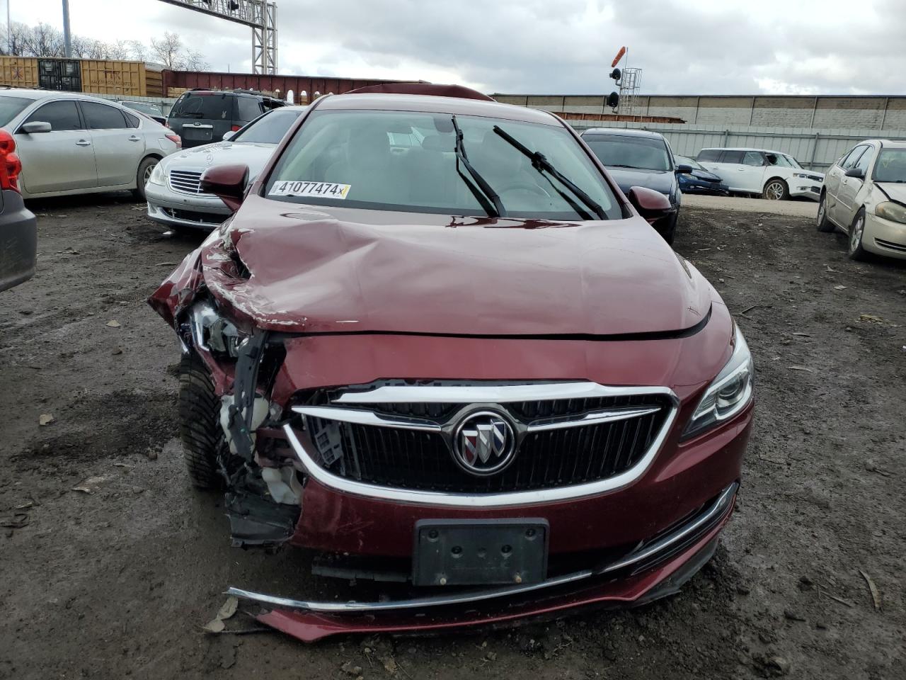 Photo 4 VIN: 1G4ZP5SS6HU131562 - BUICK LACROSSE 