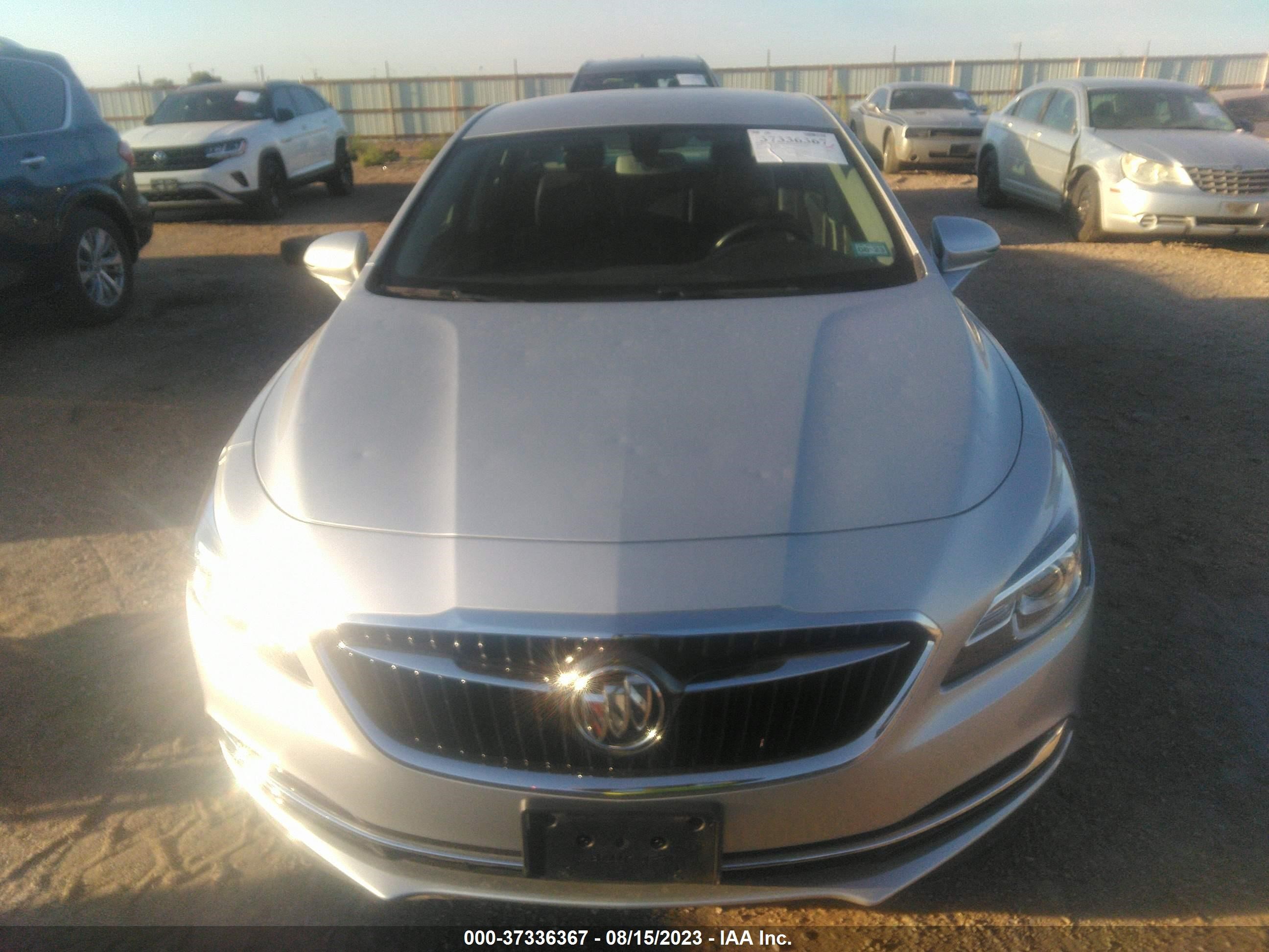 Photo 12 VIN: 1G4ZP5SS6KU107625 - BUICK LACROSSE 