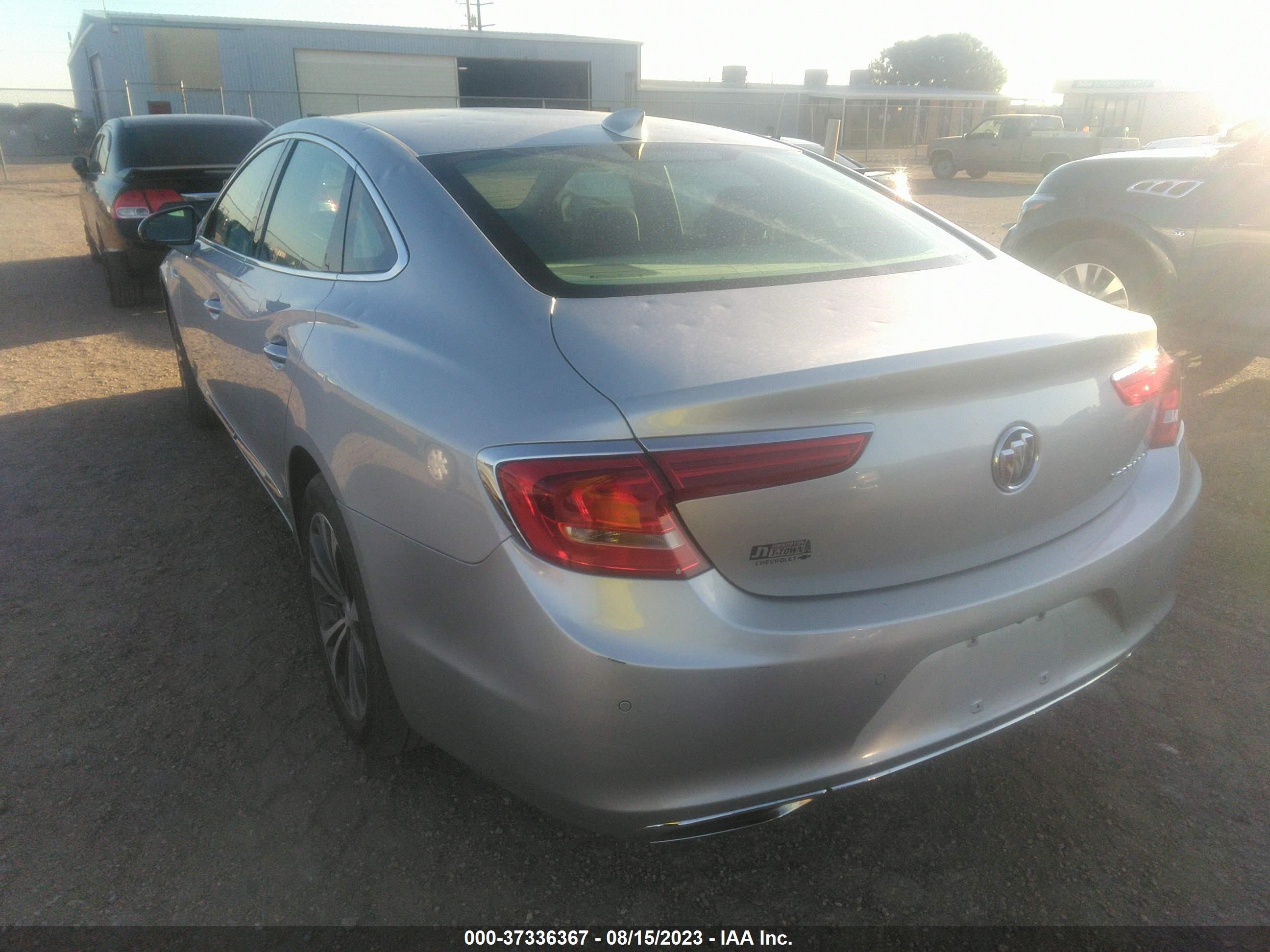 Photo 2 VIN: 1G4ZP5SS6KU107625 - BUICK LACROSSE 