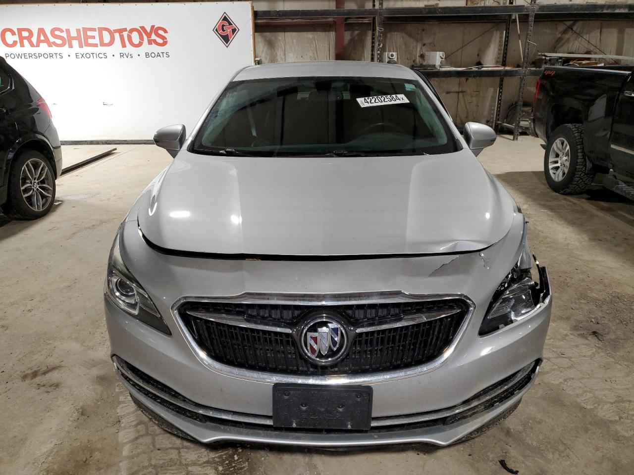 Photo 4 VIN: 1G4ZP5SS7JU130457 - BUICK LACROSSE 