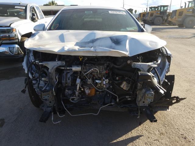 Photo 8 VIN: 1G4ZP5SS8JU138311 - BUICK LACROSSE E 