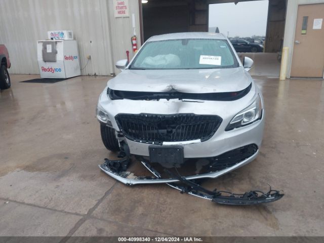 Photo 5 VIN: 1G4ZP5SZ3JU128069 - BUICK LACROSSE 