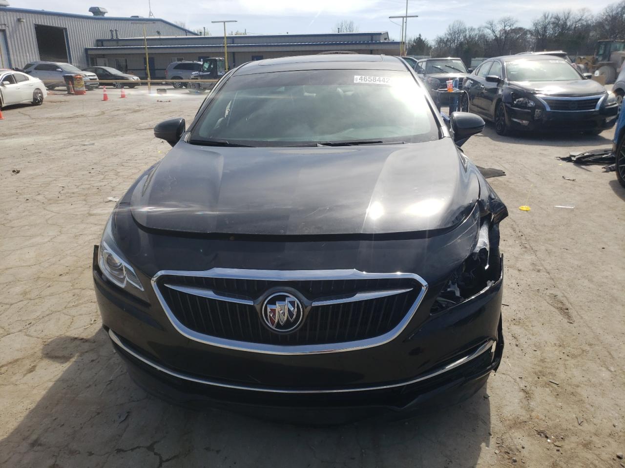 Photo 4 VIN: 1G4ZP5SZ4JU112706 - BUICK LACROSSE 