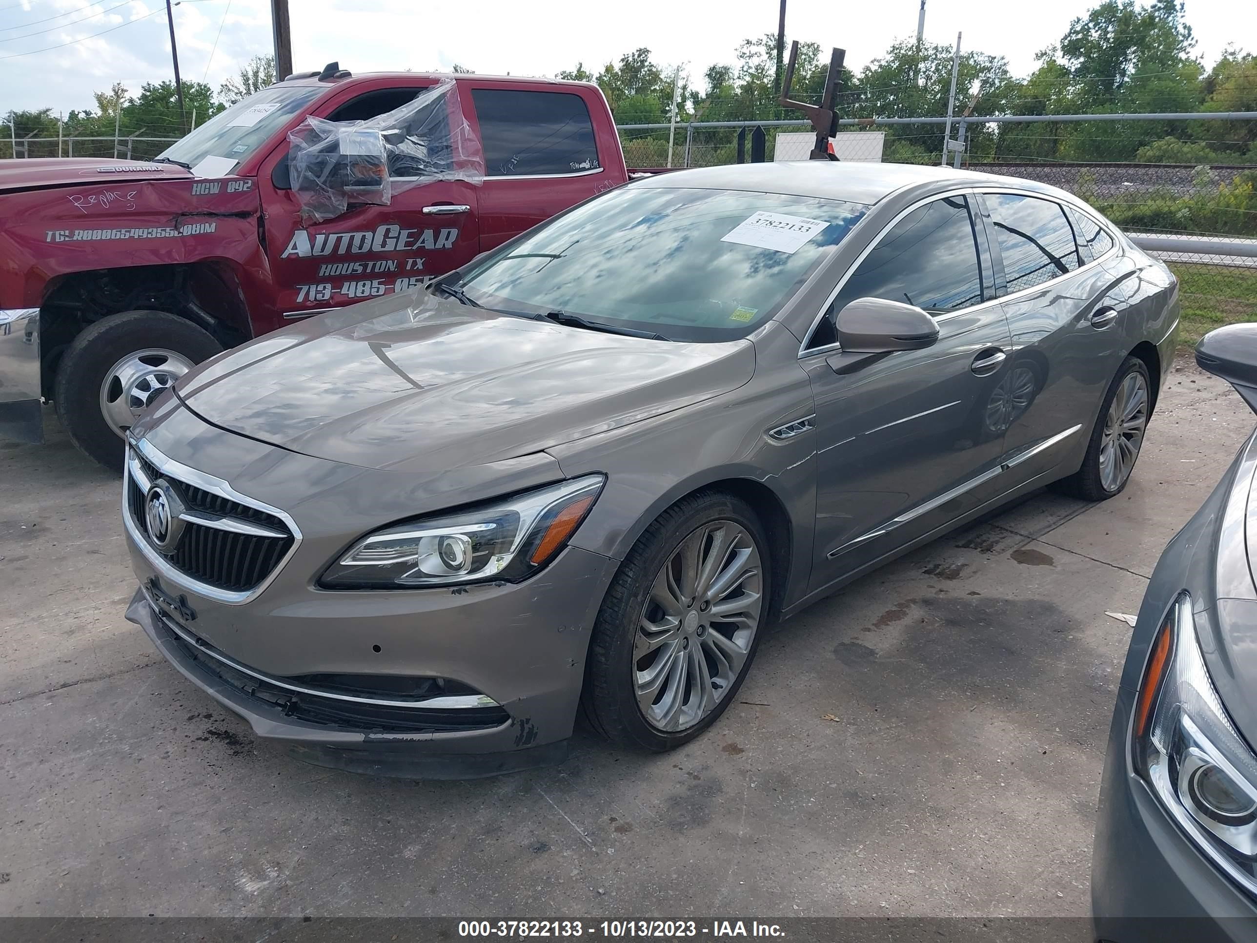 Photo 1 VIN: 1G4ZR5SS1HU163457 - BUICK LACROSSE 