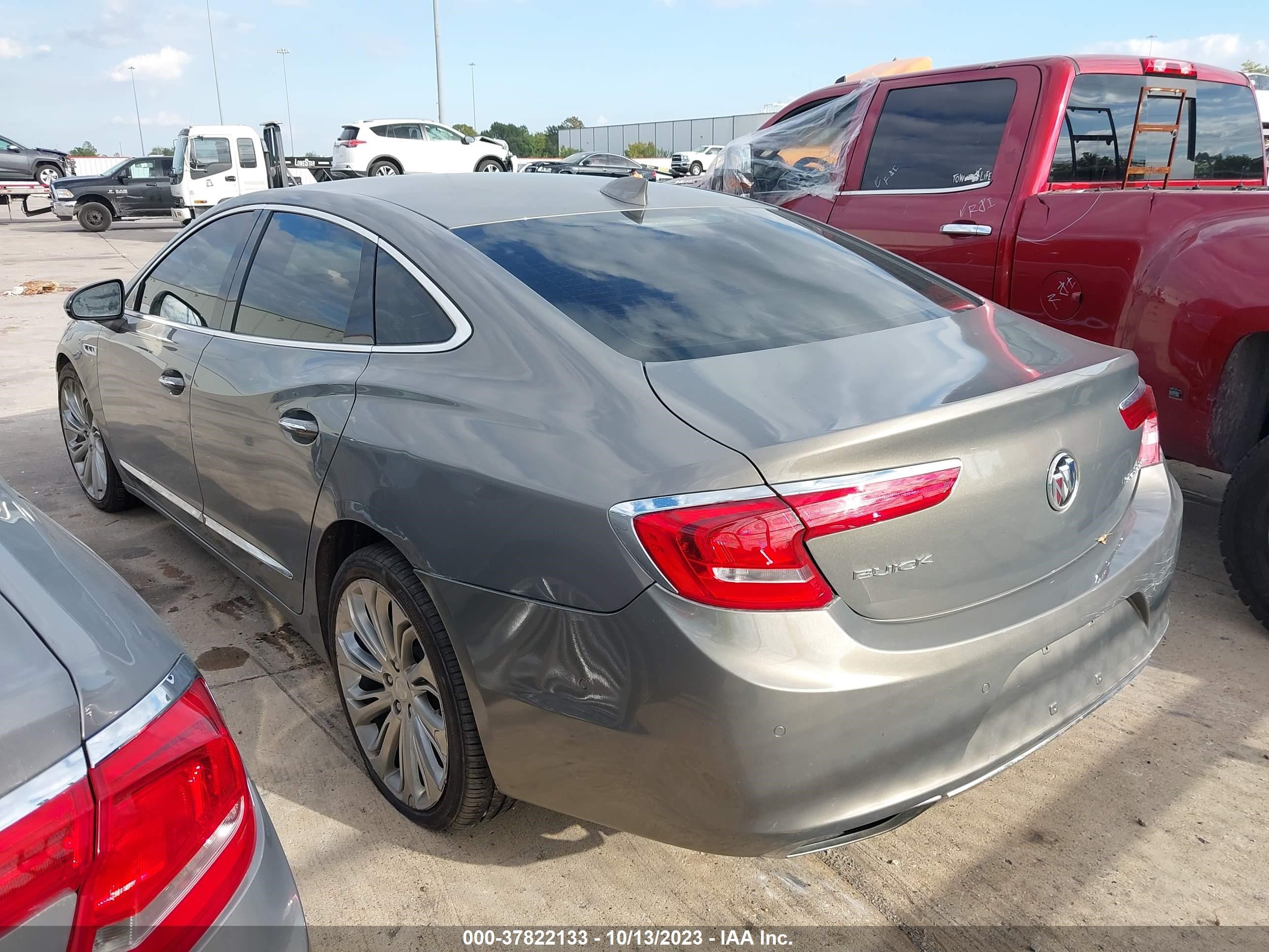 Photo 2 VIN: 1G4ZR5SS1HU163457 - BUICK LACROSSE 