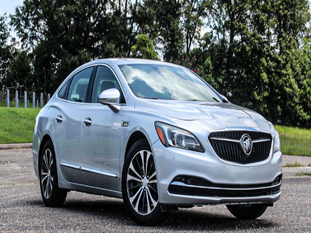 Photo 1 VIN: 1G4ZR5SS4JU126277 - BUICK LACROSSE 