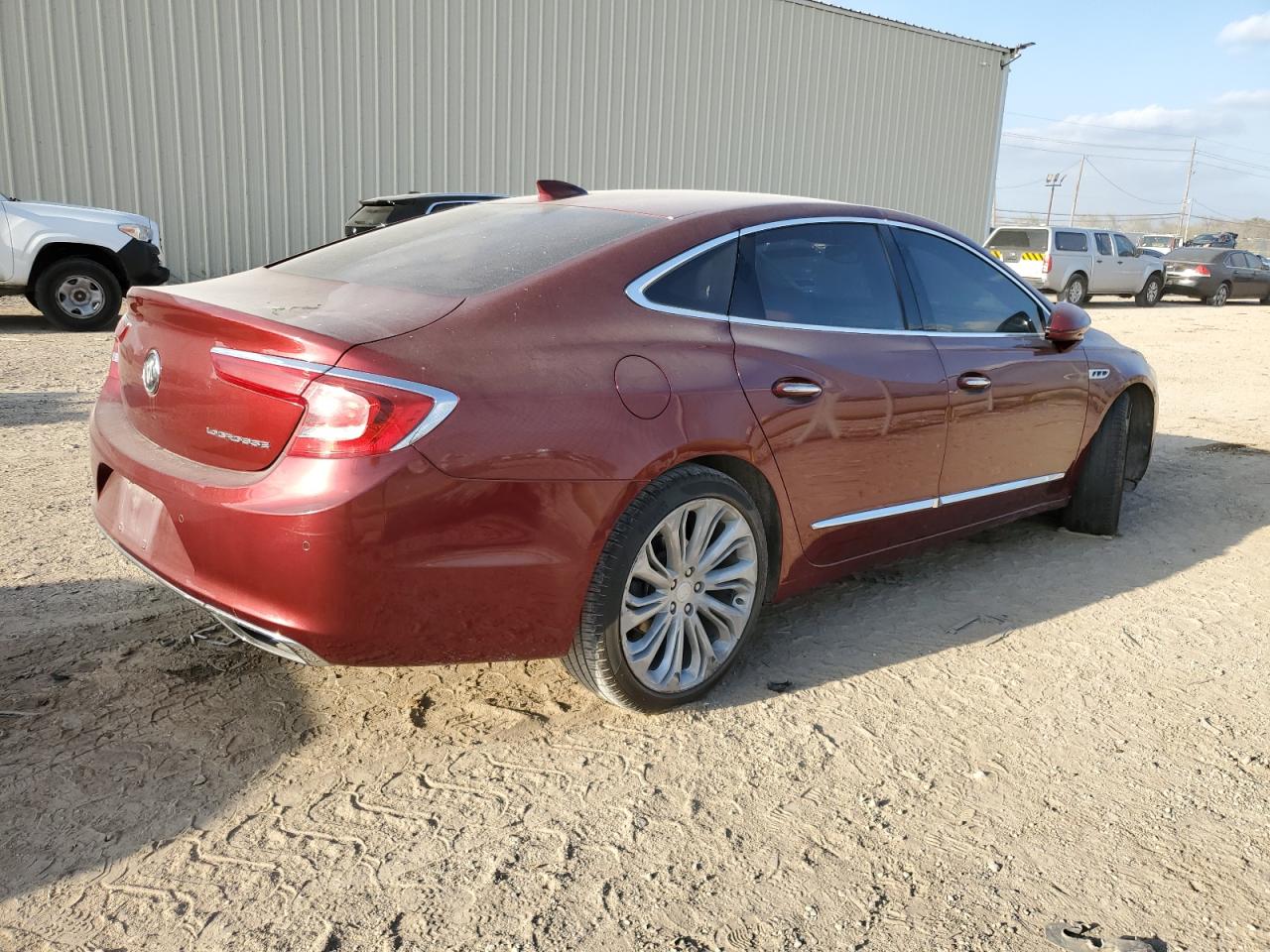 Photo 2 VIN: 1G4ZR5SS7HU133606 - BUICK LACROSSE 