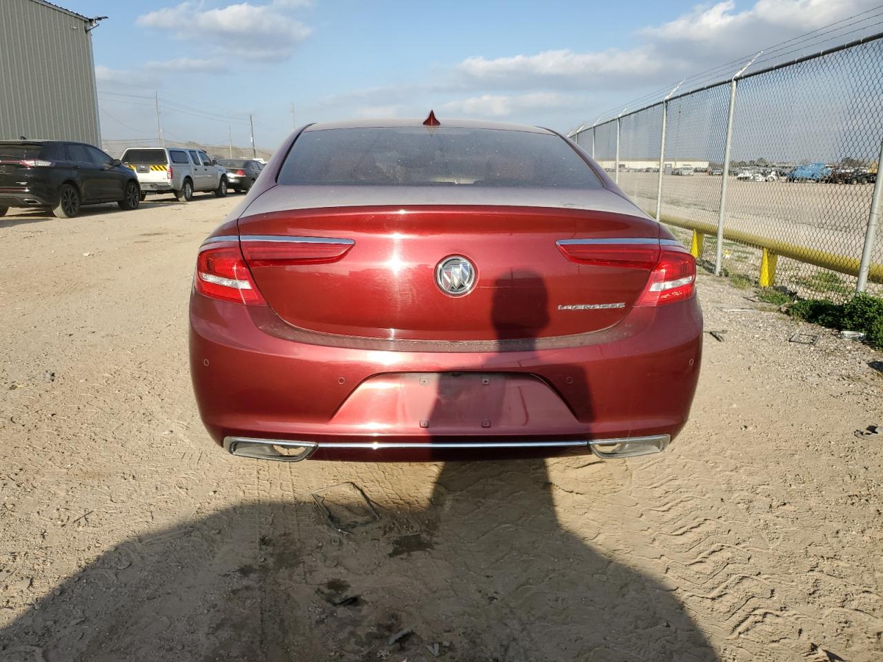 Photo 5 VIN: 1G4ZR5SS7HU133606 - BUICK LACROSSE 