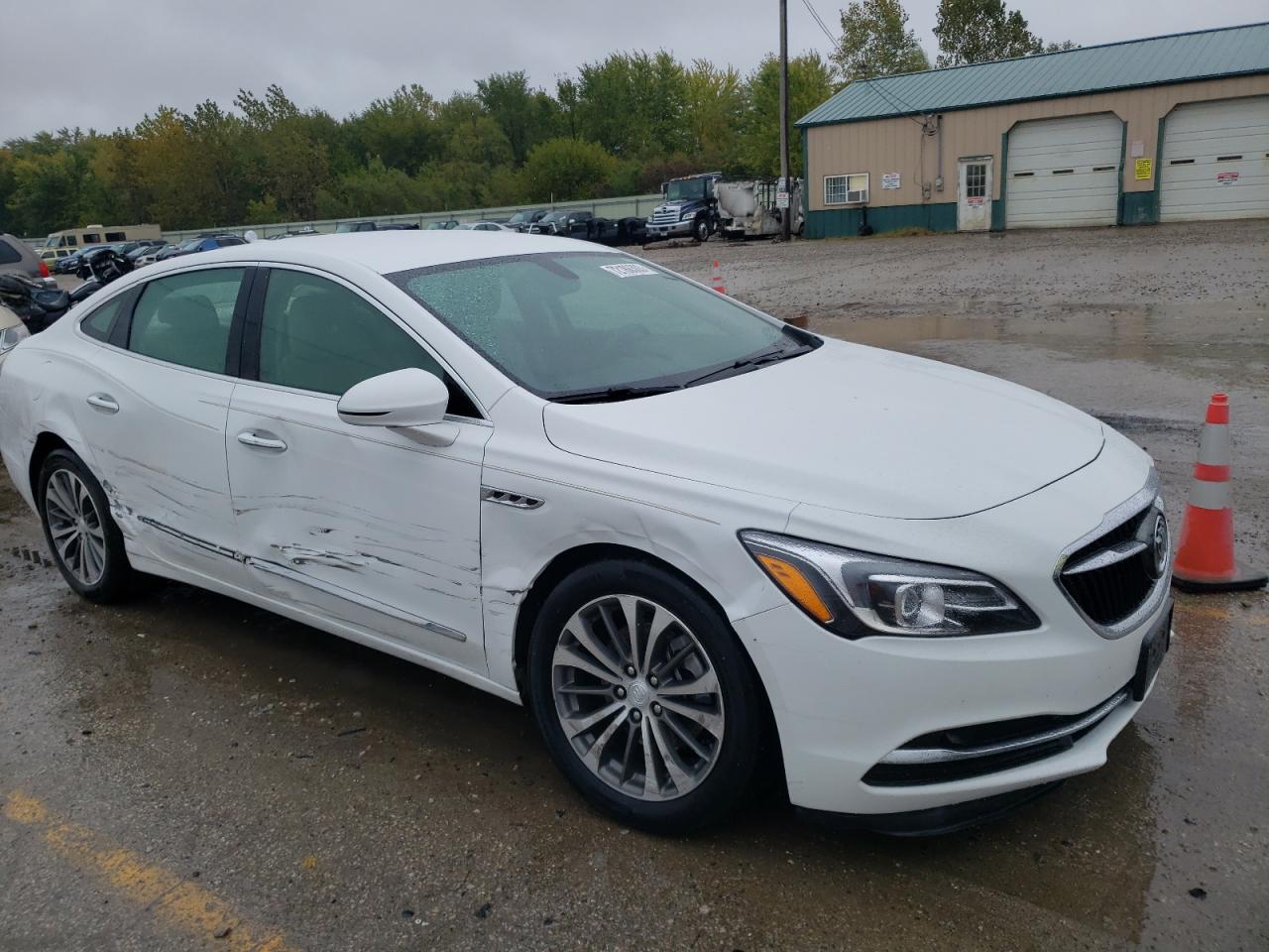 Photo 3 VIN: 1G4ZR5SS7KU100340 - BUICK LACROSSE 