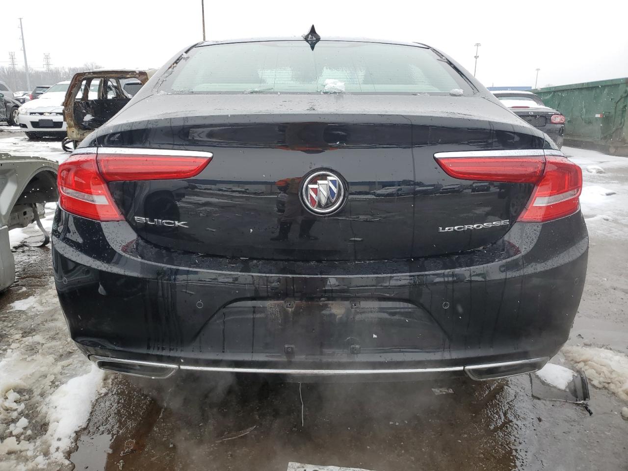 Photo 5 VIN: 1G4ZR5SS9JU112911 - BUICK LACROSSE 