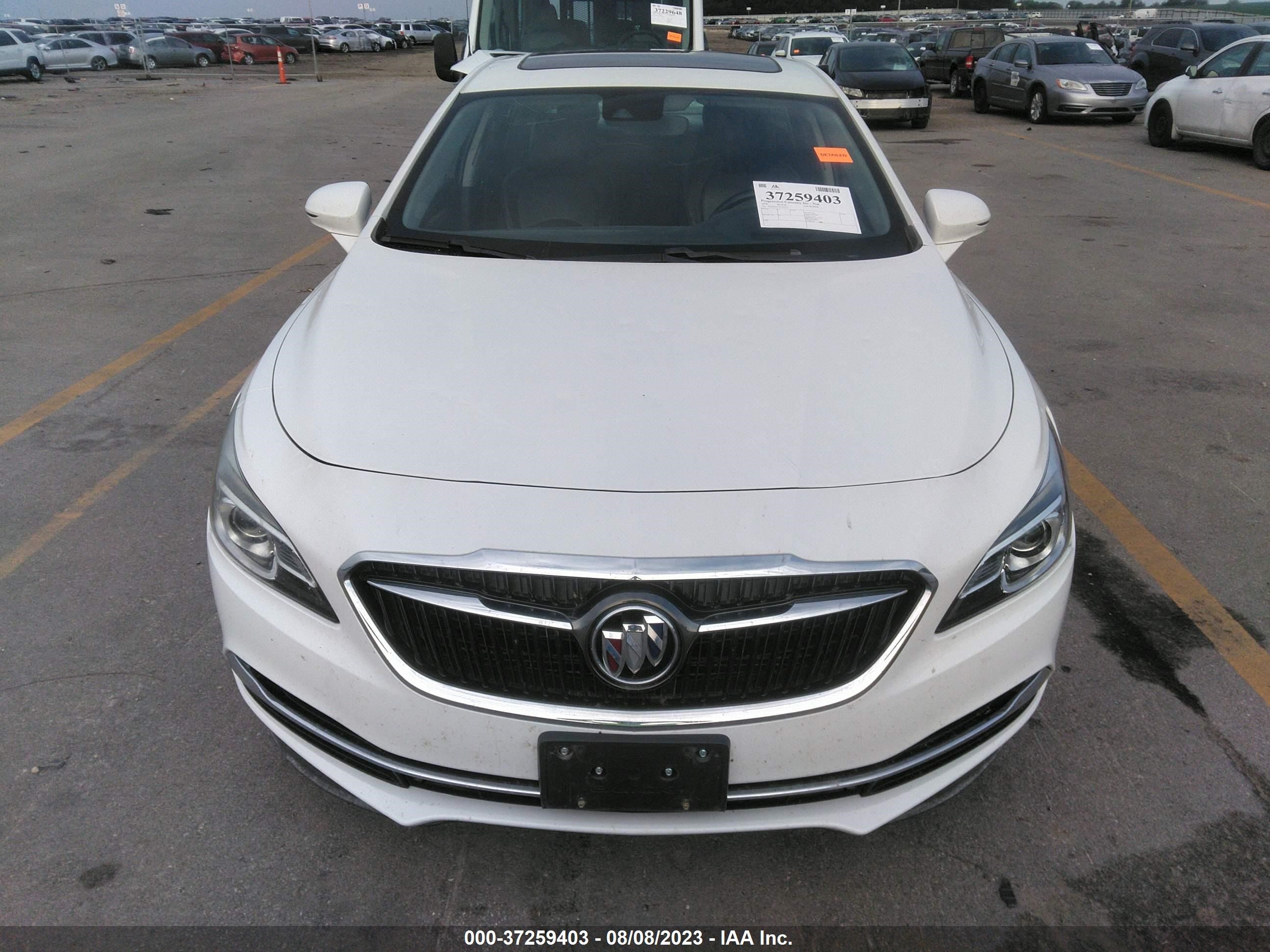 Photo 5 VIN: 1G4ZR5SZ3JU125313 - BUICK LACROSSE 