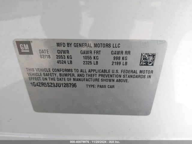 Photo 8 VIN: 1G4ZR5SZ9JU128796 - BUICK LACROSSE 