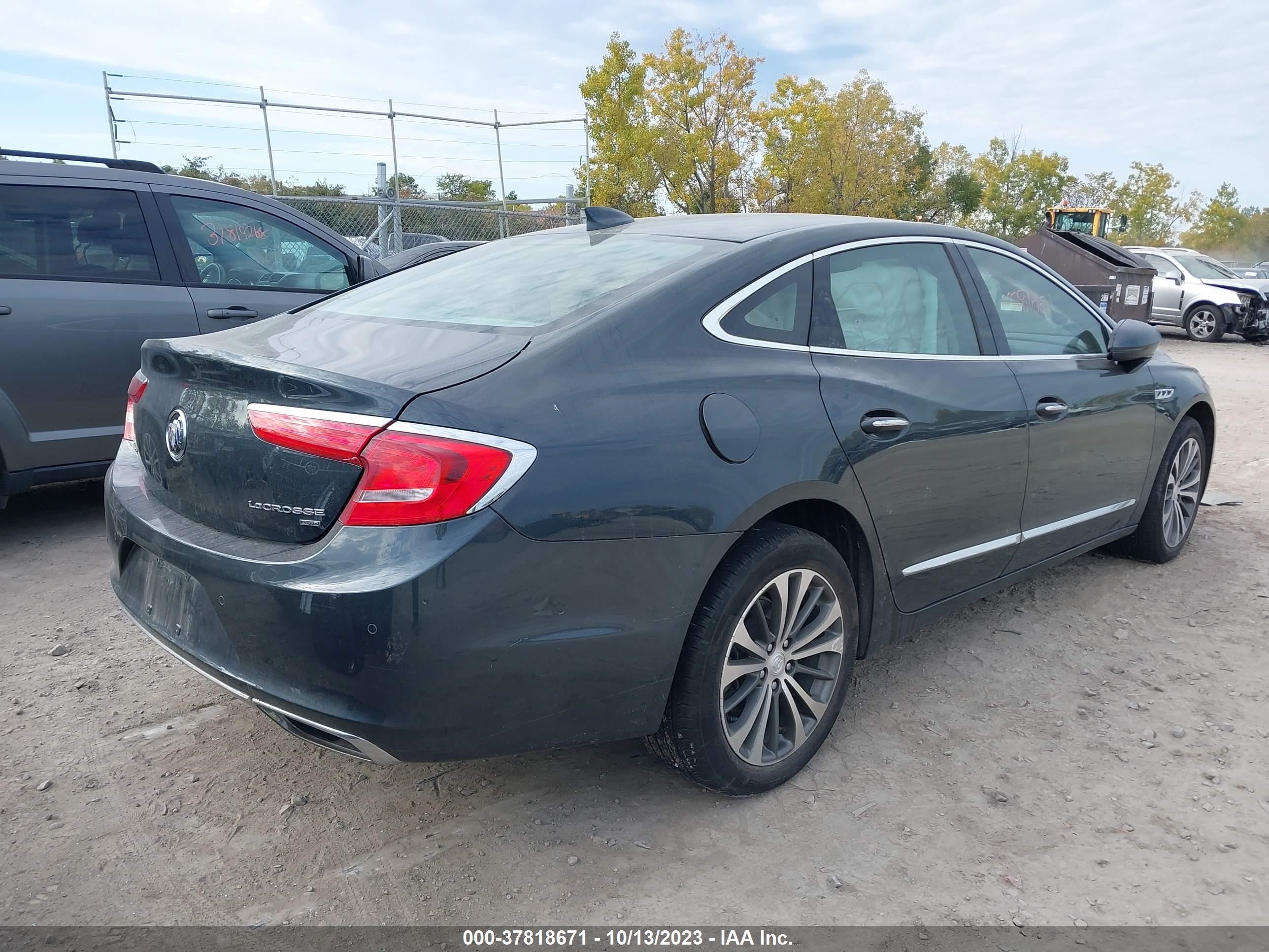 Photo 3 VIN: 1G4ZS5SS6JU110506 - BUICK LACROSSE 