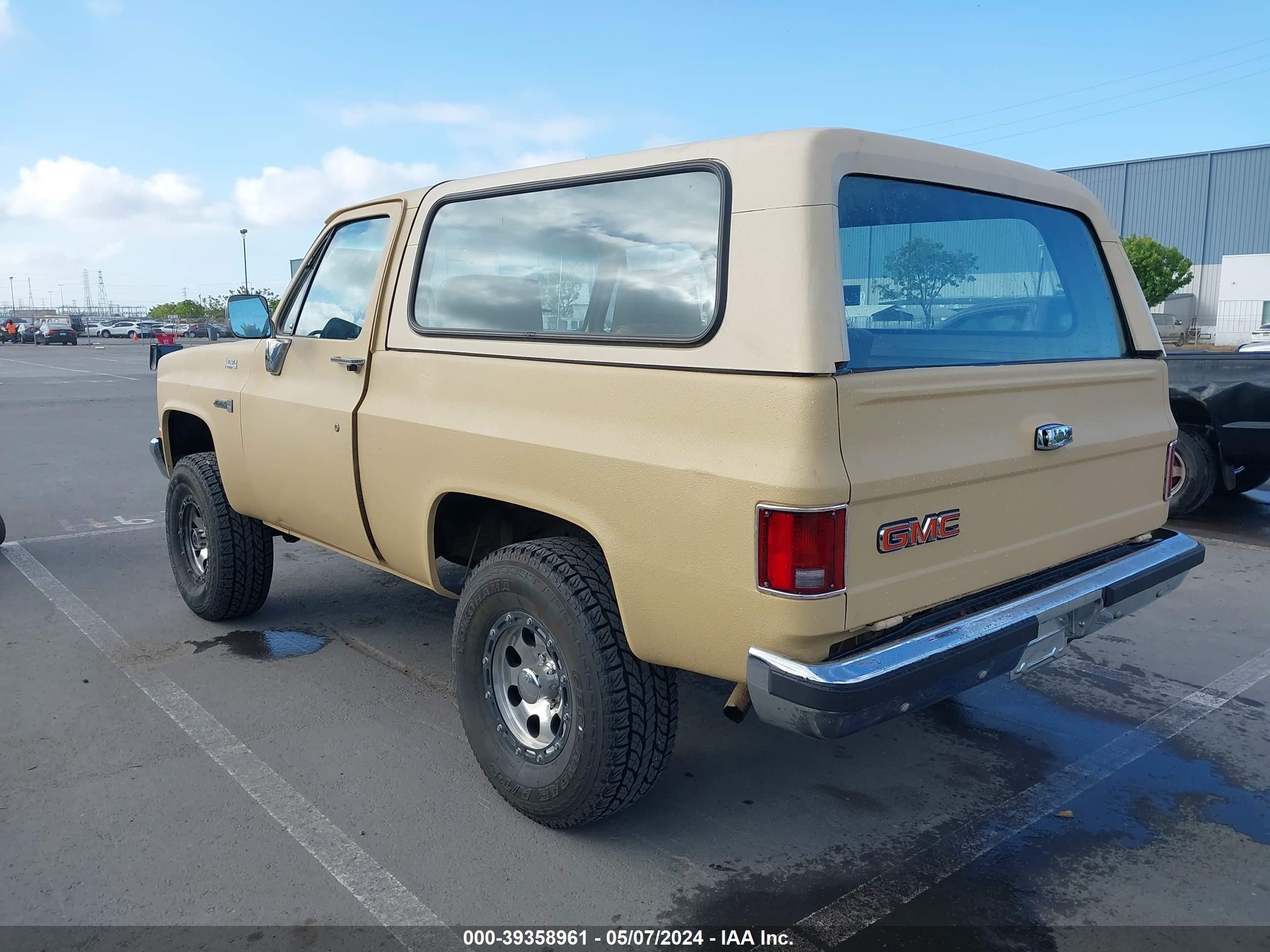 Photo 2 VIN: 1G5EK18H5FF516903 - GMC JIMMY 