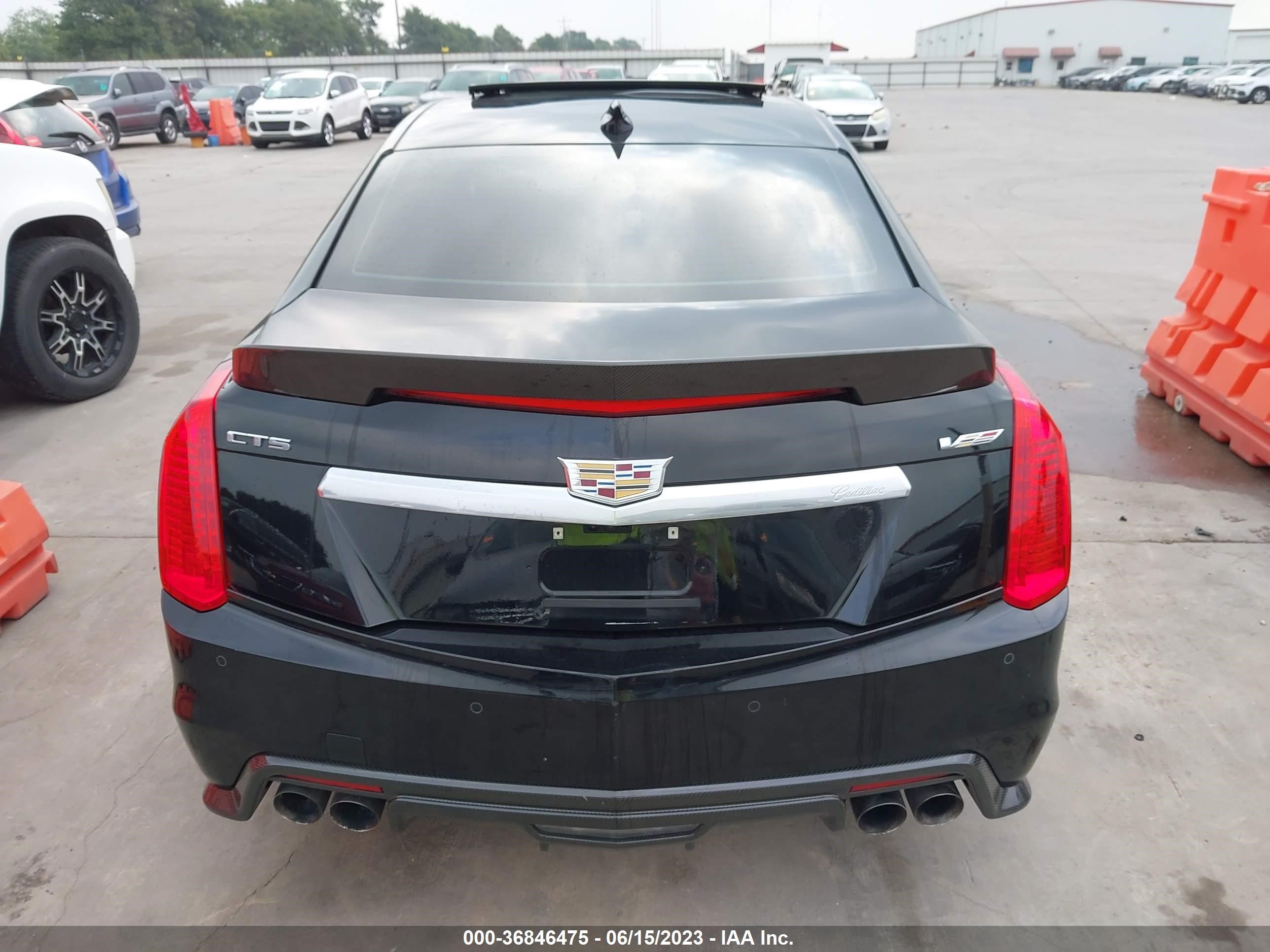 Photo 16 VIN: 1G6A15S62J0150468 - CADILLAC CTS-V 