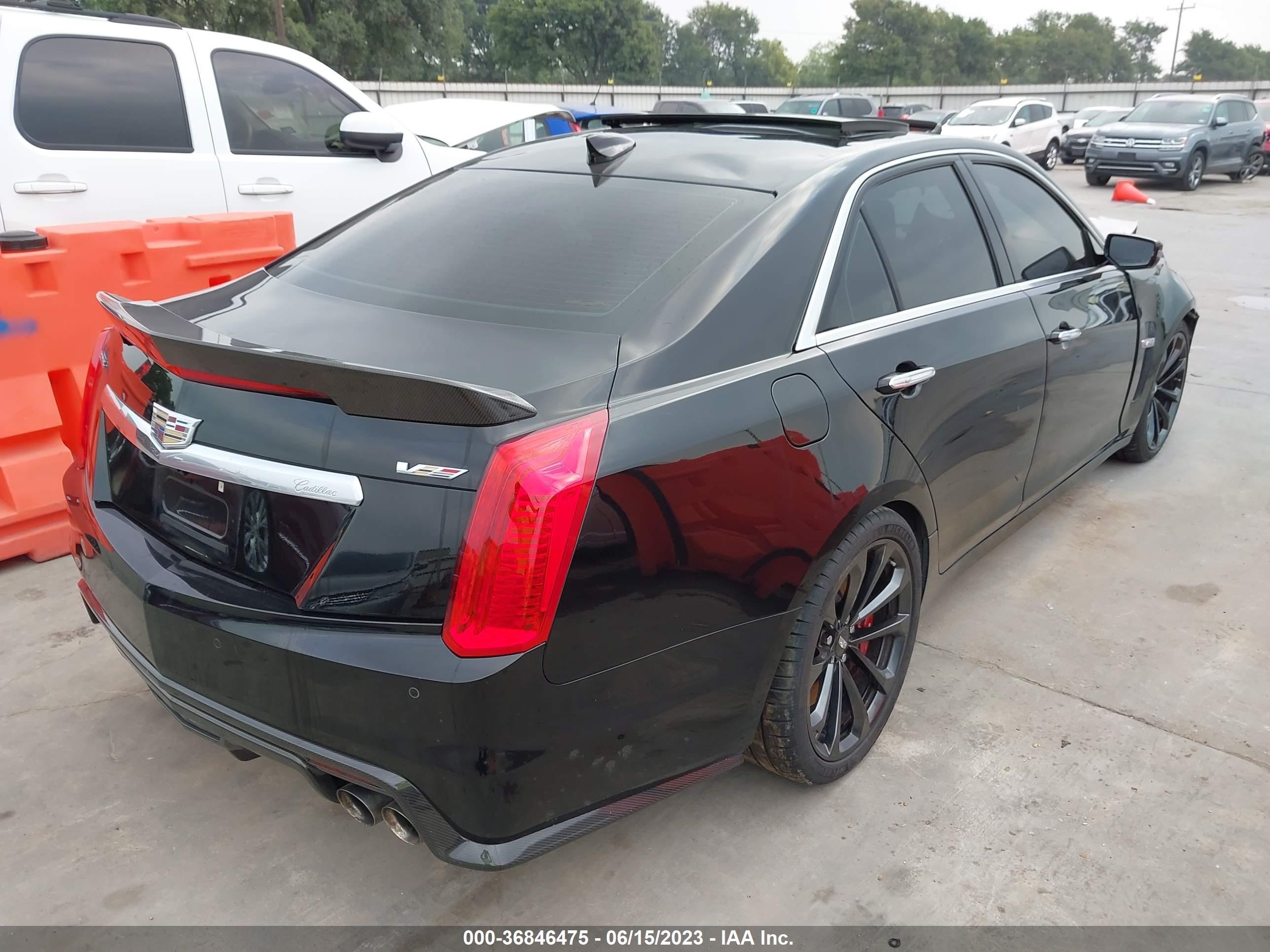 Photo 3 VIN: 1G6A15S62J0150468 - CADILLAC CTS-V 