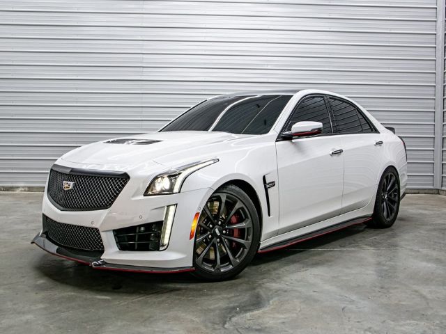 Photo 2 VIN: 1G6A15S63H0192349 - CADILLAC CTS-V SEDAN 