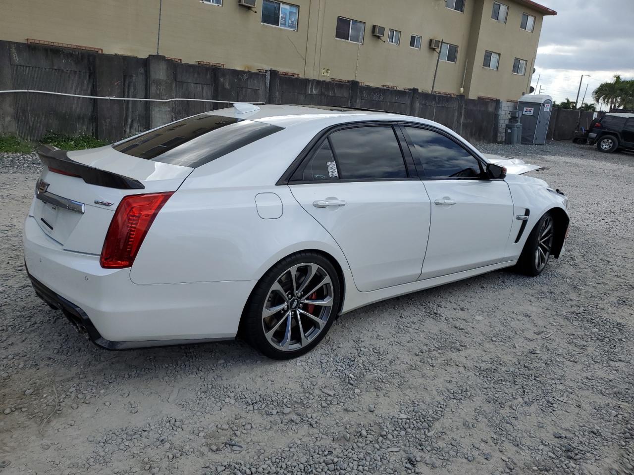 Photo 2 VIN: 1G6A15S68J0165539 - CADILLAC CTS 