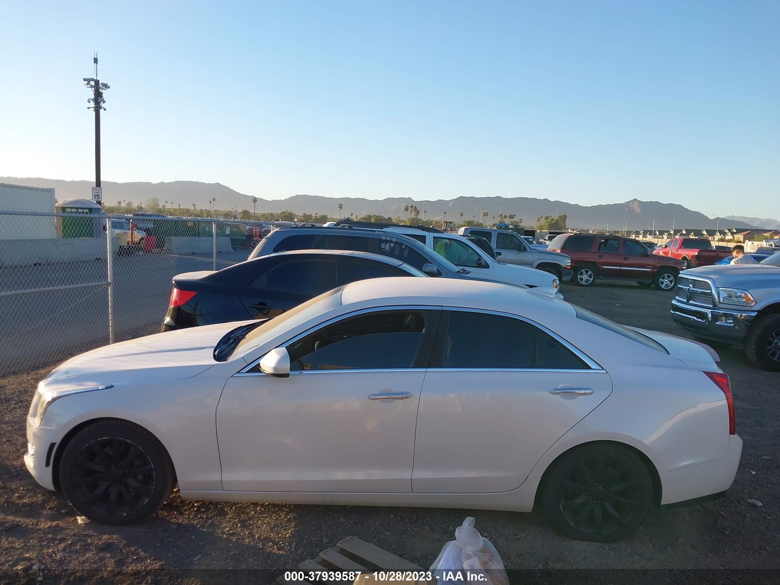 Photo 13 VIN: 1G6AA5RX0J0118181 - CADILLAC ATS 