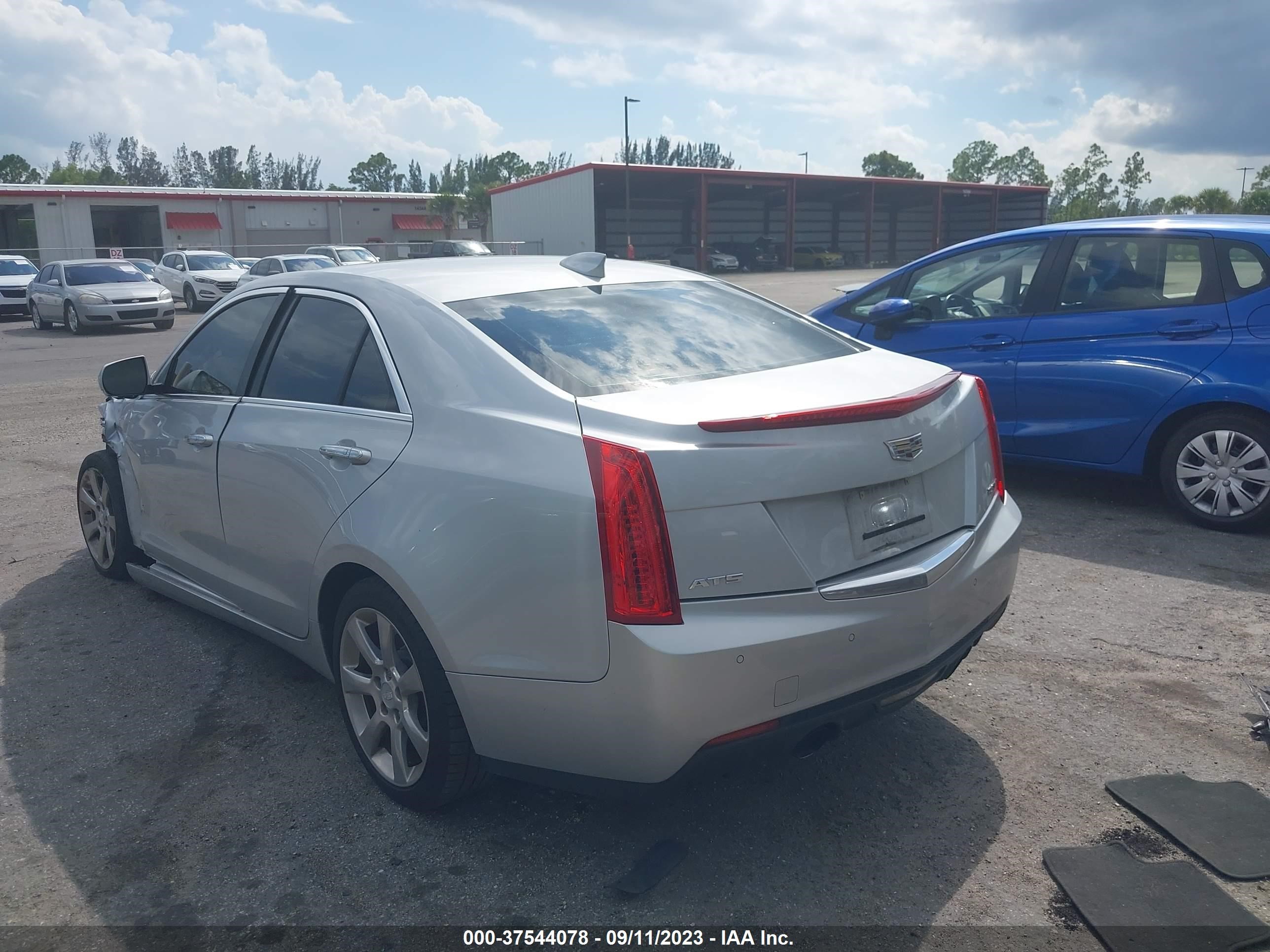 Photo 2 VIN: 1G6AB5RX0F0119867 - CADILLAC ATS 