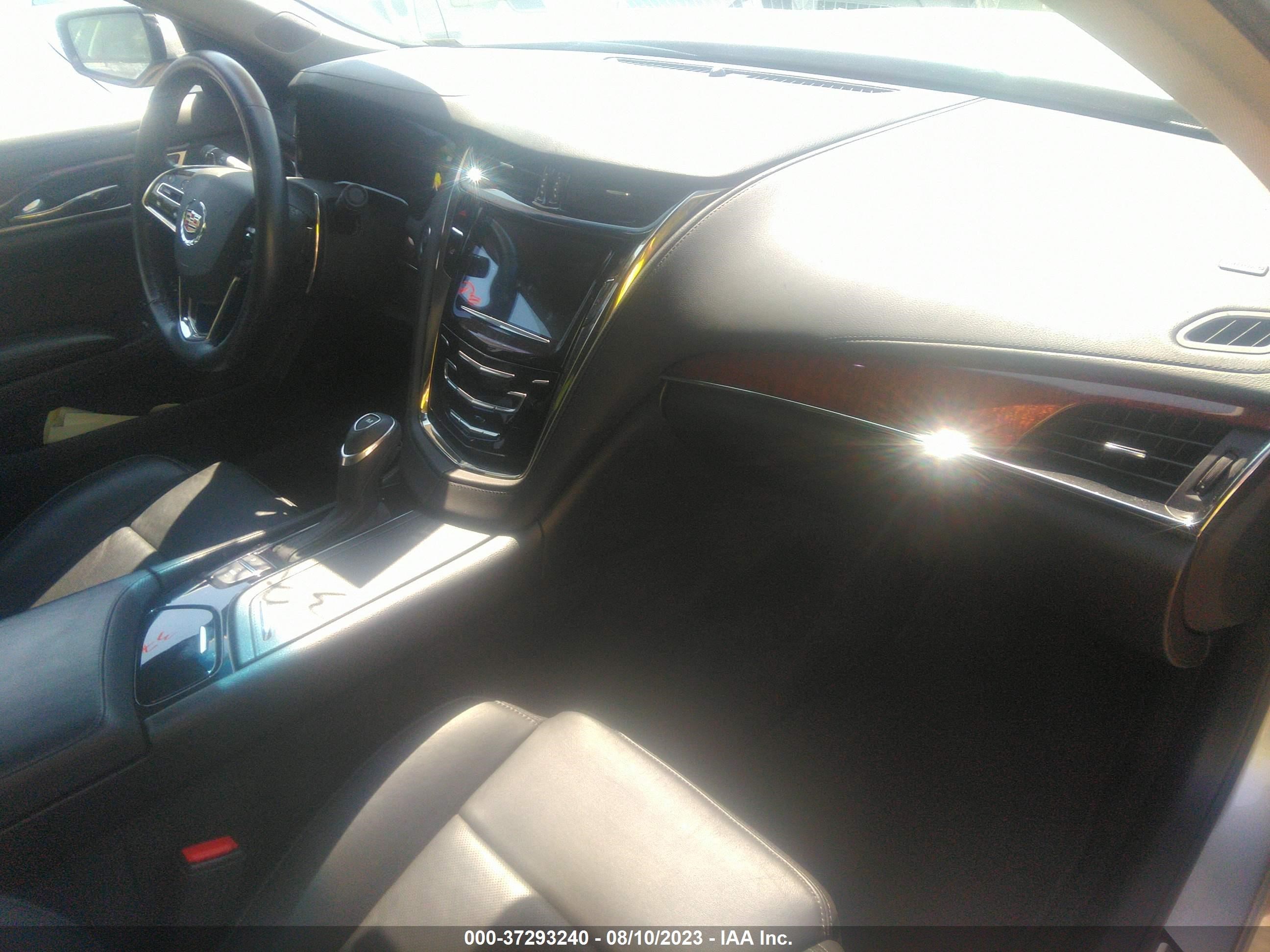 Photo 4 VIN: 1G6AR5S31E0158226 - CADILLAC CTS 