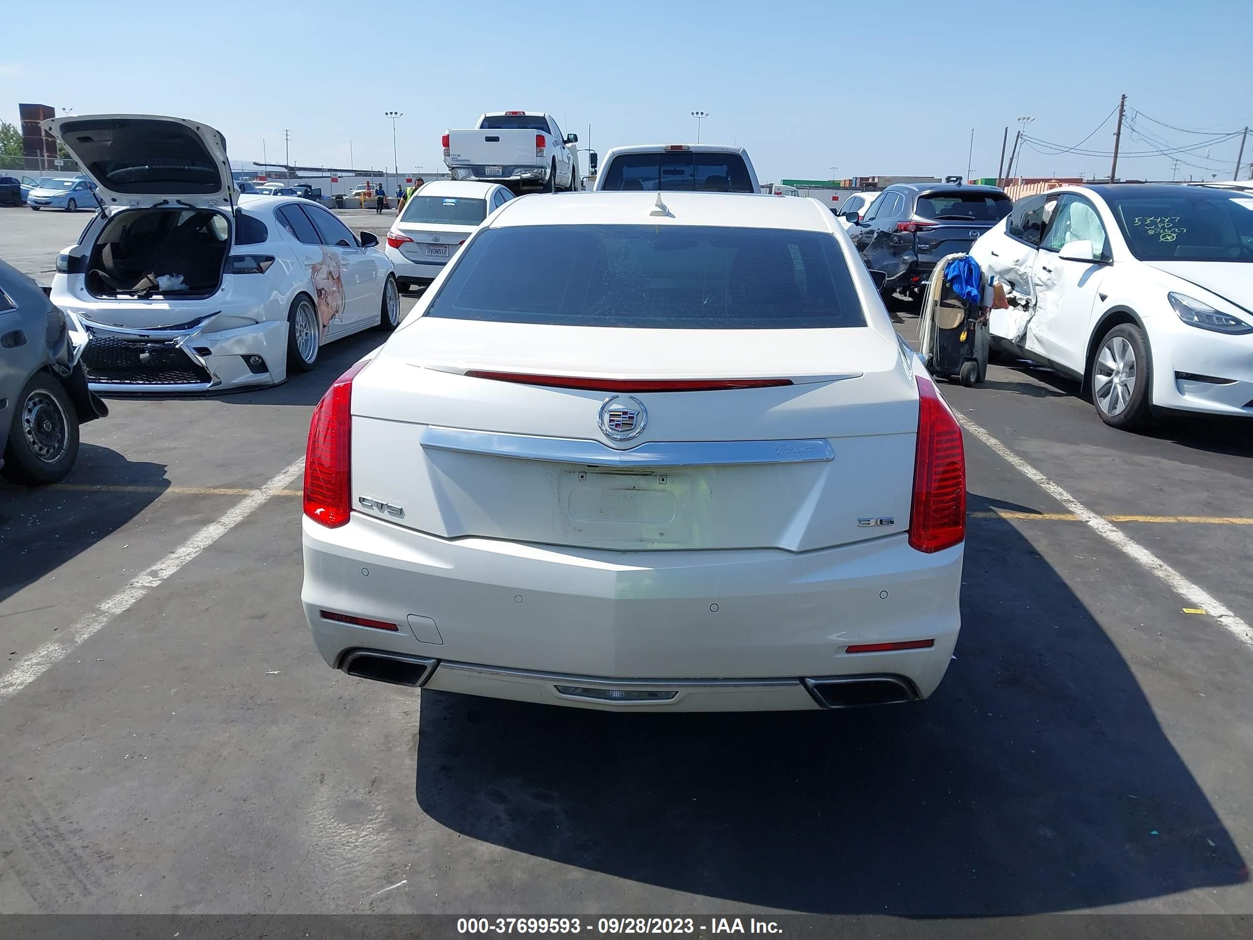 Photo 16 VIN: 1G6AR5S3XE0178331 - CADILLAC CTS 