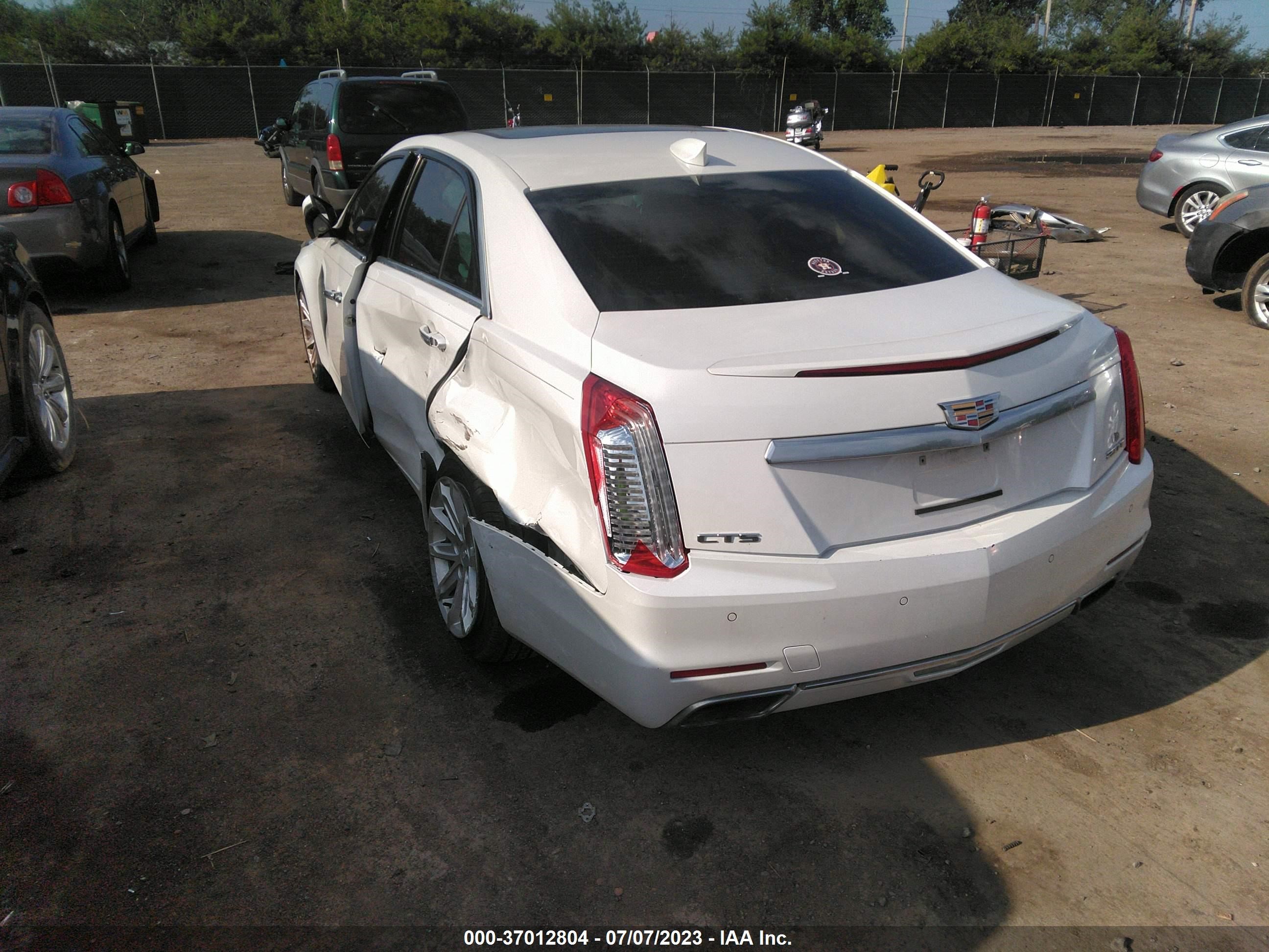 Photo 2 VIN: 1G6AR5SX4F0117402 - CADILLAC CTS 