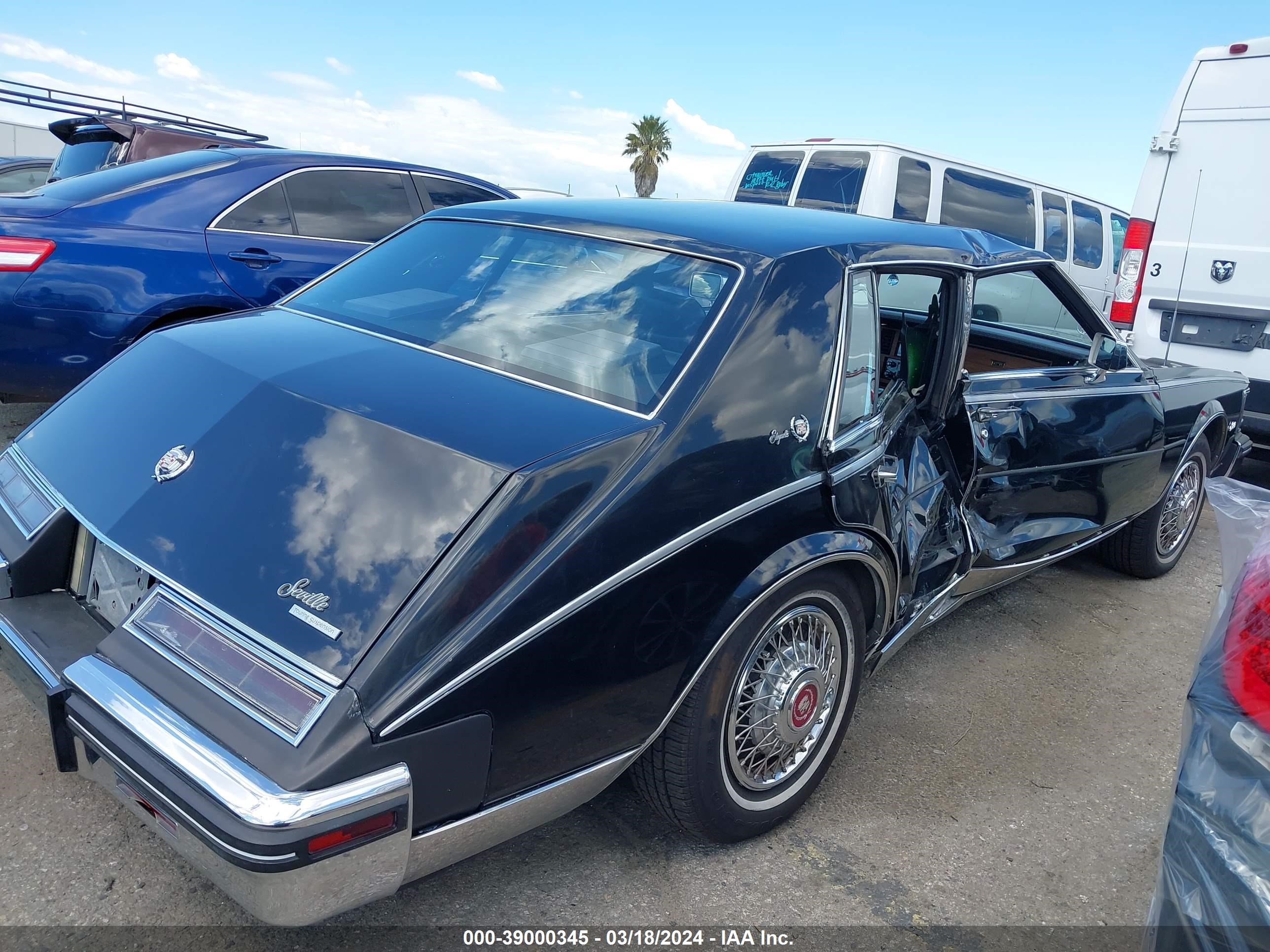 Photo 3 VIN: 1G6AS6980EE804175 - CADILLAC SEVILLE 