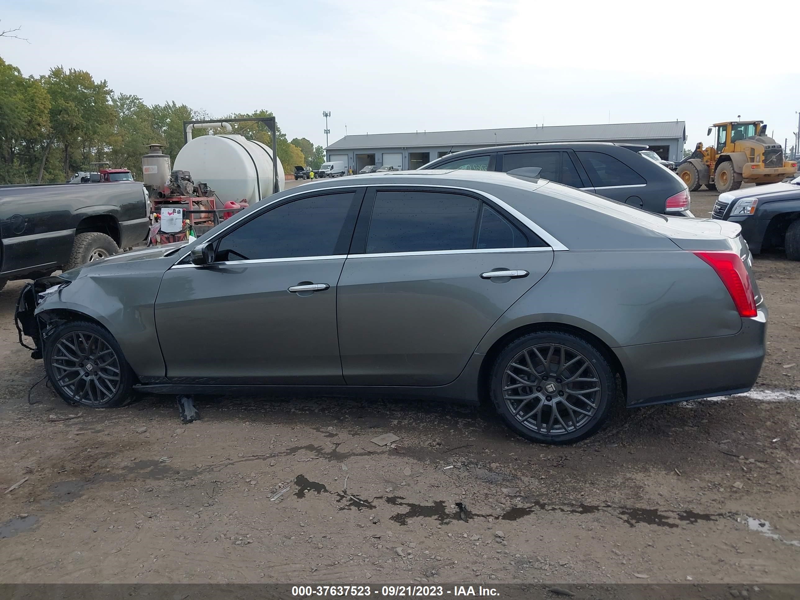 Photo 13 VIN: 1G6AX5SX4H0120020 - CADILLAC CTS 