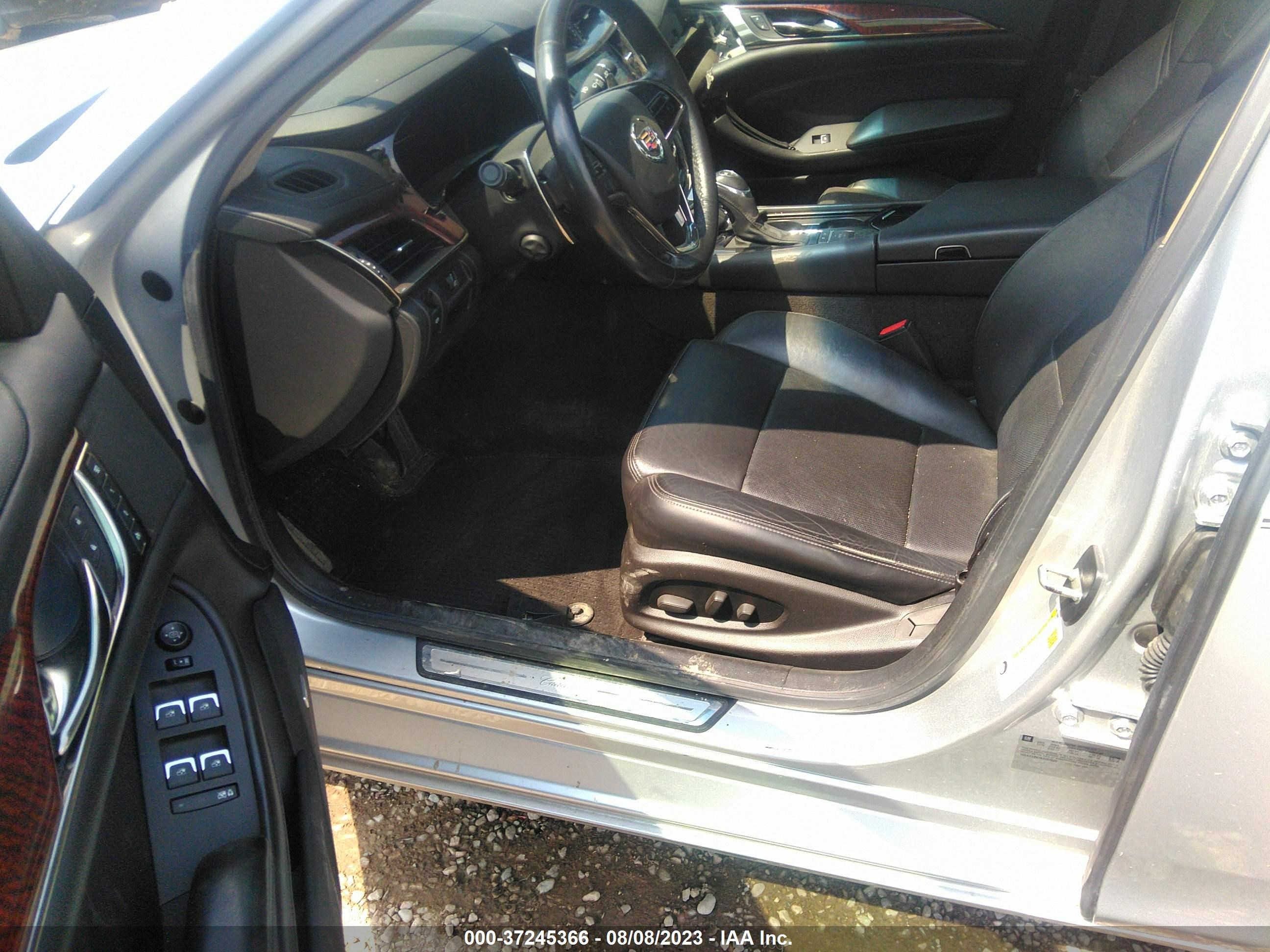 Photo 4 VIN: 1G6AX5SX7E0167828 - CADILLAC CTS 