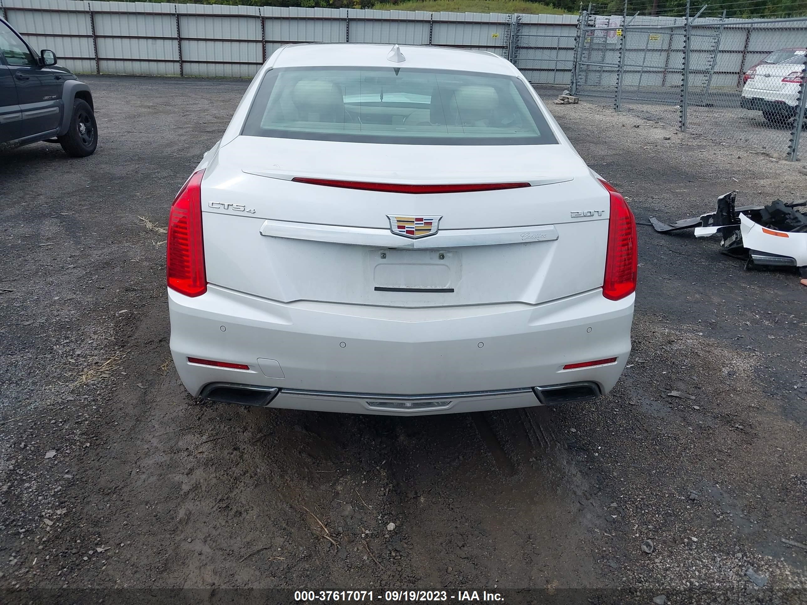 Photo 15 VIN: 1G6AX5SX7G0101279 - CADILLAC CTS 