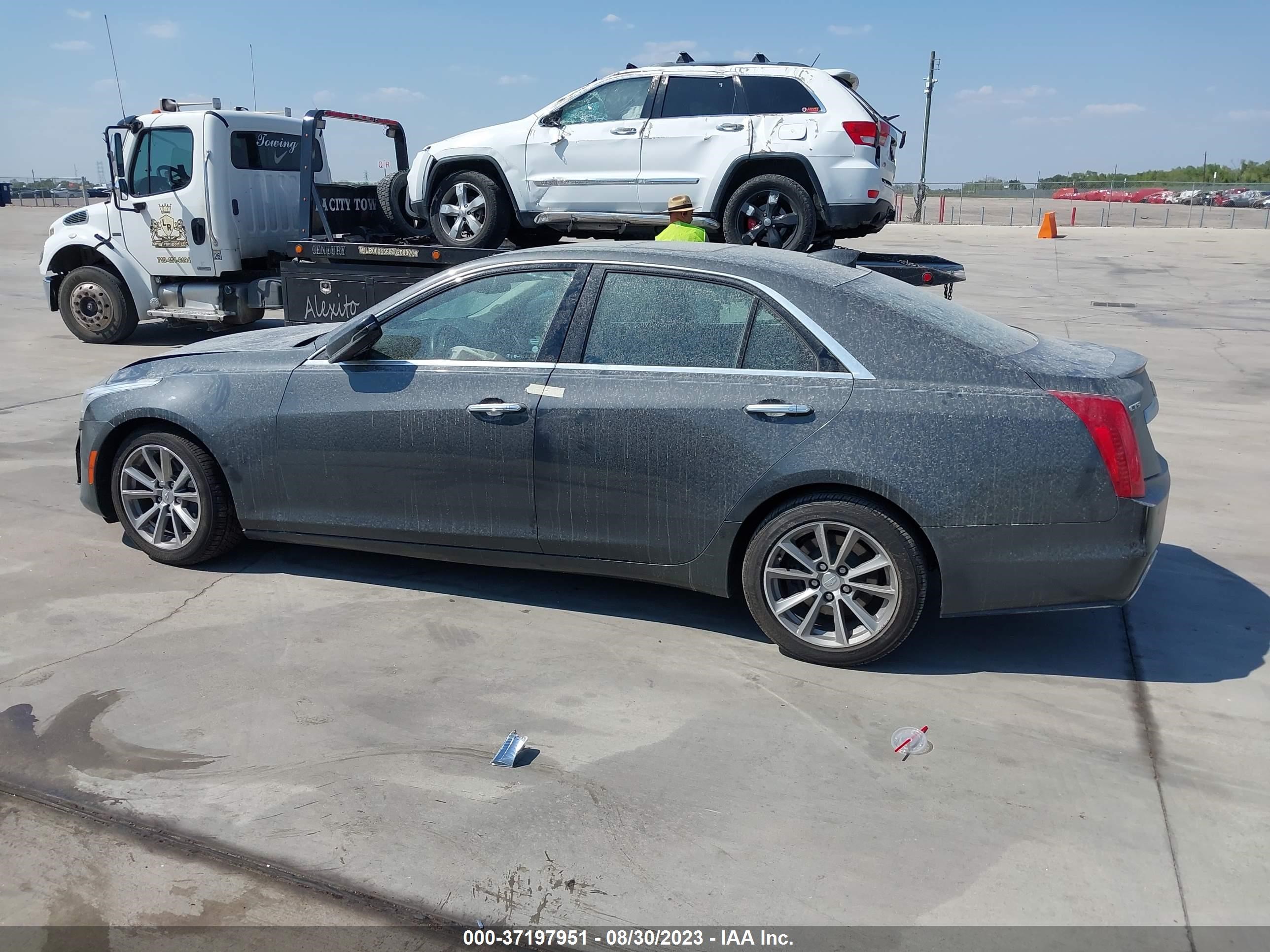 Photo 12 VIN: 1G6AX5SX8J0109818 - CADILLAC CTS 