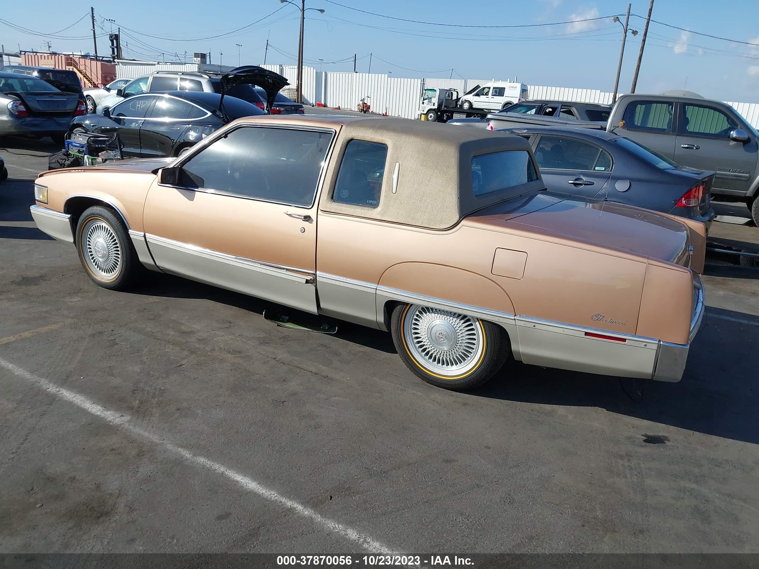 Photo 2 VIN: 1G6CB1334L4252935 - CADILLAC FLEETWOOD 