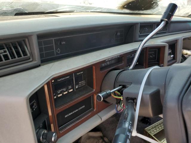 Photo 8 VIN: 1G6CB13B7N4278200 - CADILLAC FLEETWOOD 