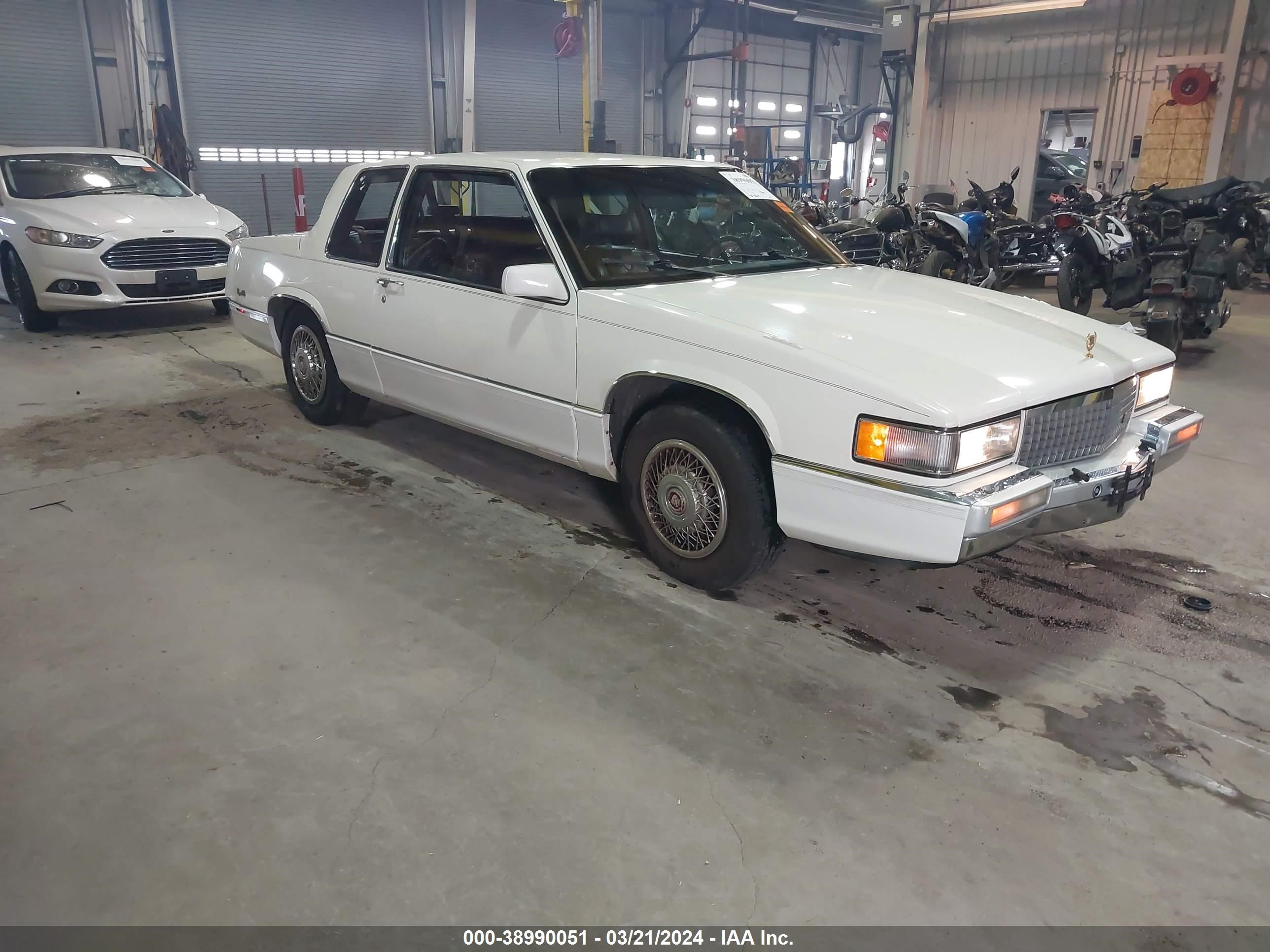 Photo 0 VIN: 1G6CD1150K4258129 - CADILLAC DE VILLE 