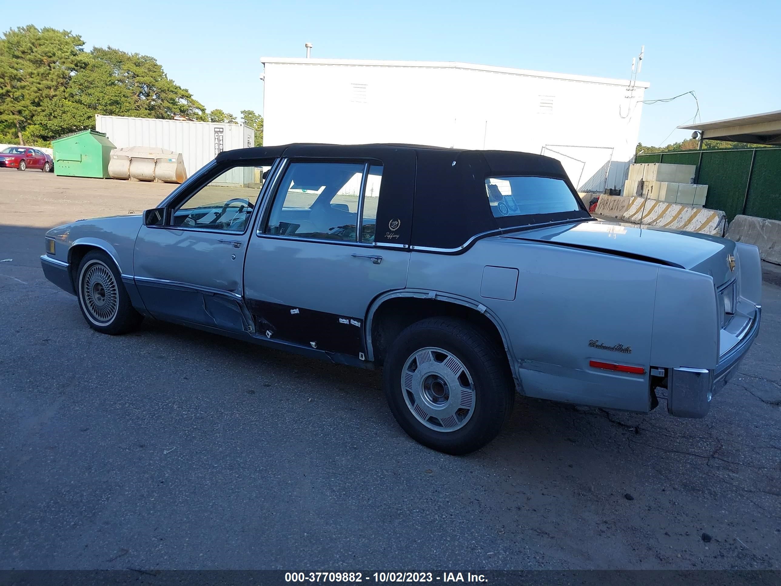 Photo 2 VIN: 1G6CD5330L4362043 - CADILLAC DE VILLE 