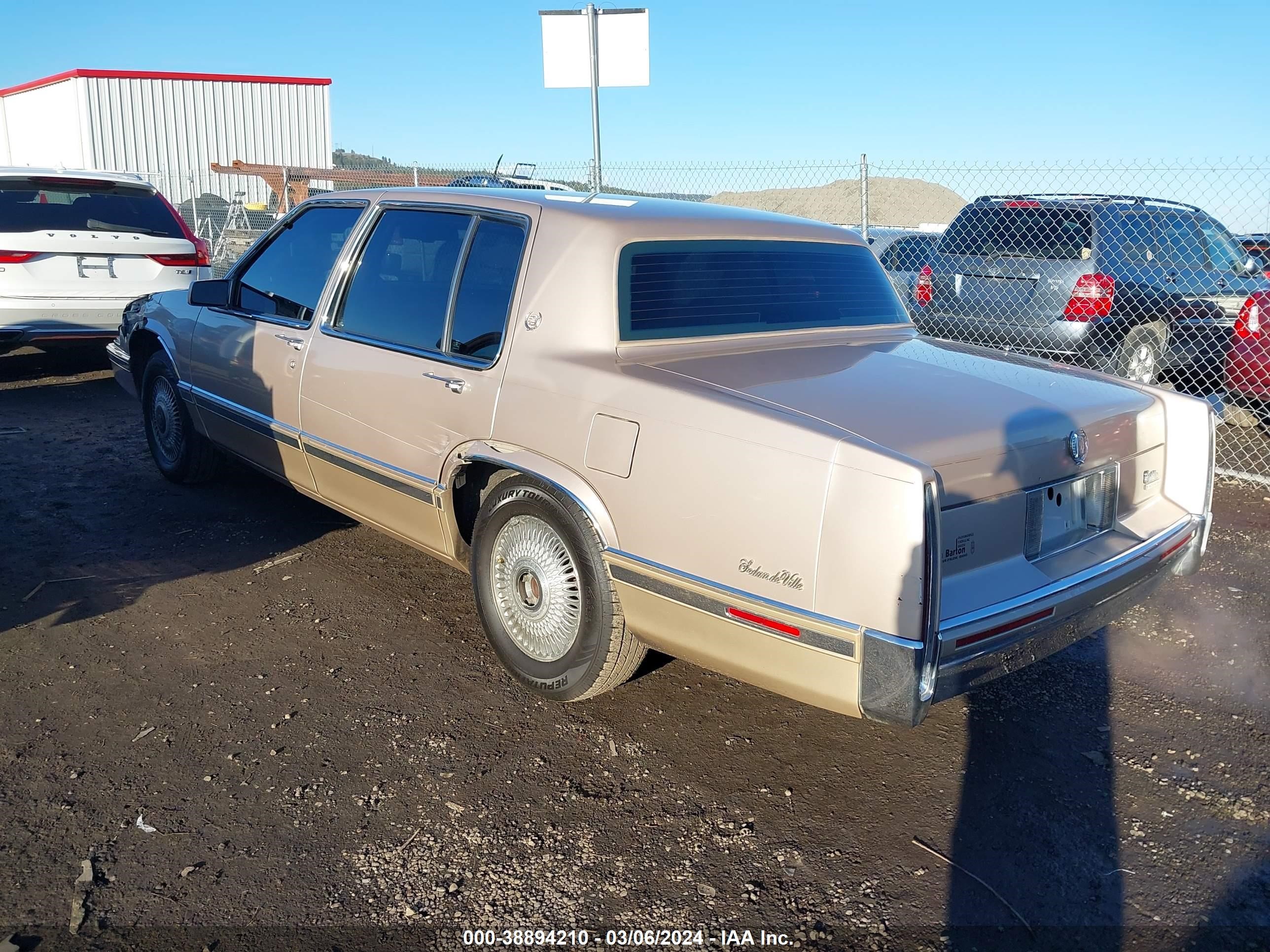 Photo 2 VIN: 1G6CD53B1N4250829 - CADILLAC DE VILLE 