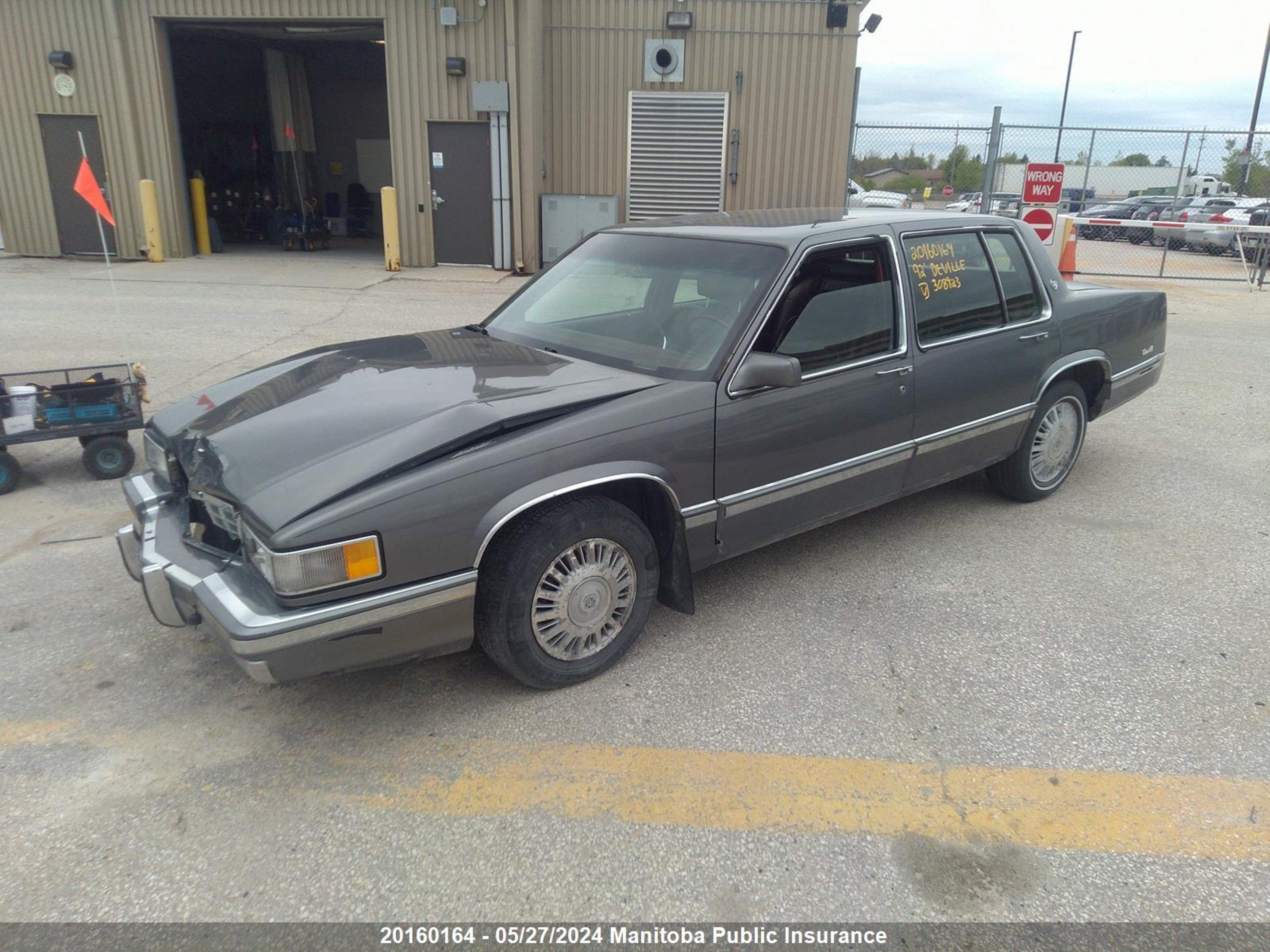 Photo 1 VIN: 1G6CD53BXN4308923 - CADILLAC DE VILLE 