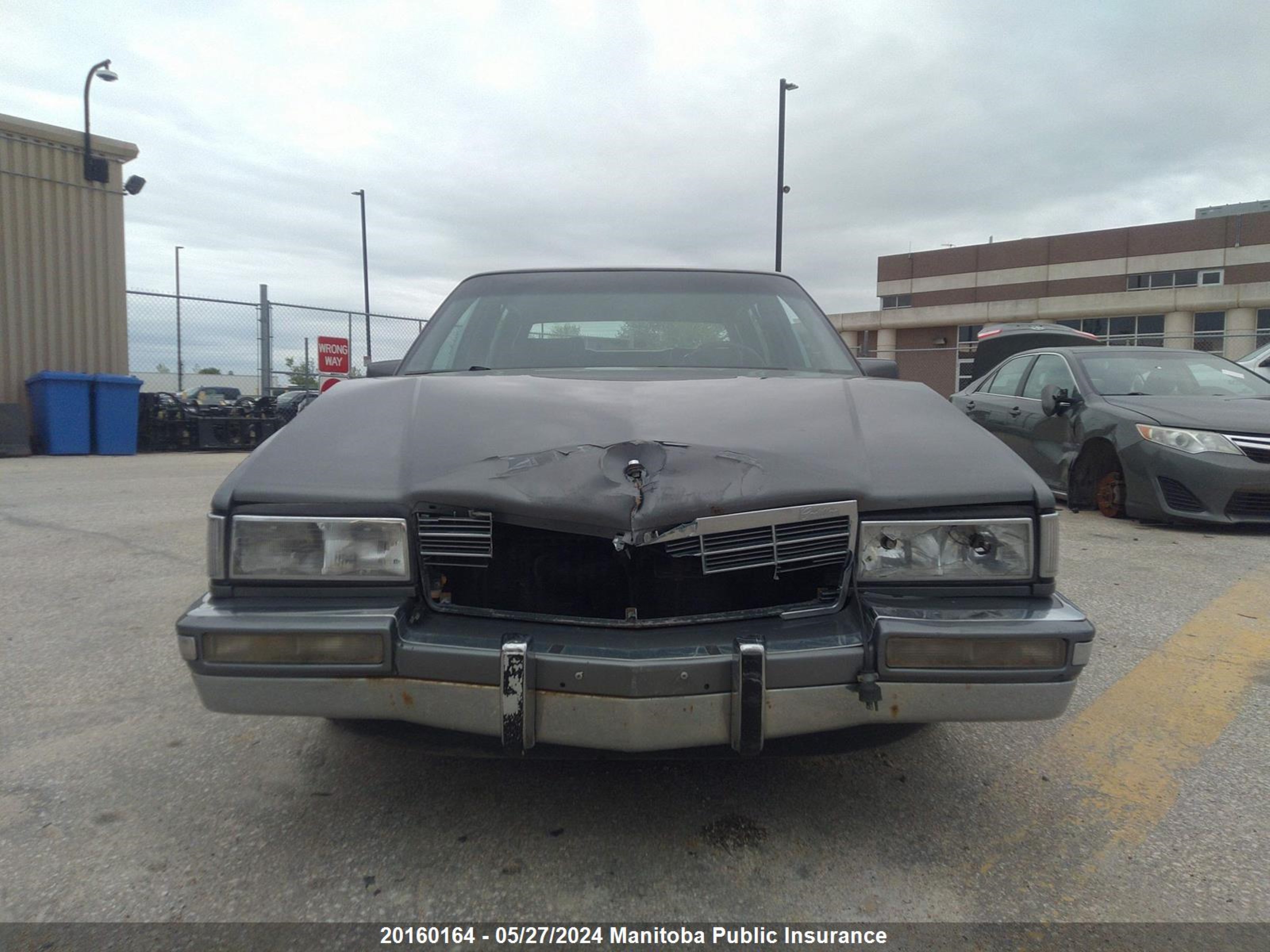 Photo 5 VIN: 1G6CD53BXN4308923 - CADILLAC DE VILLE 