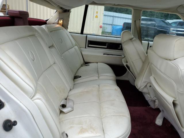 Photo 9 VIN: 1G6CD6982G4300822 - CADILLAC DEVILLE 