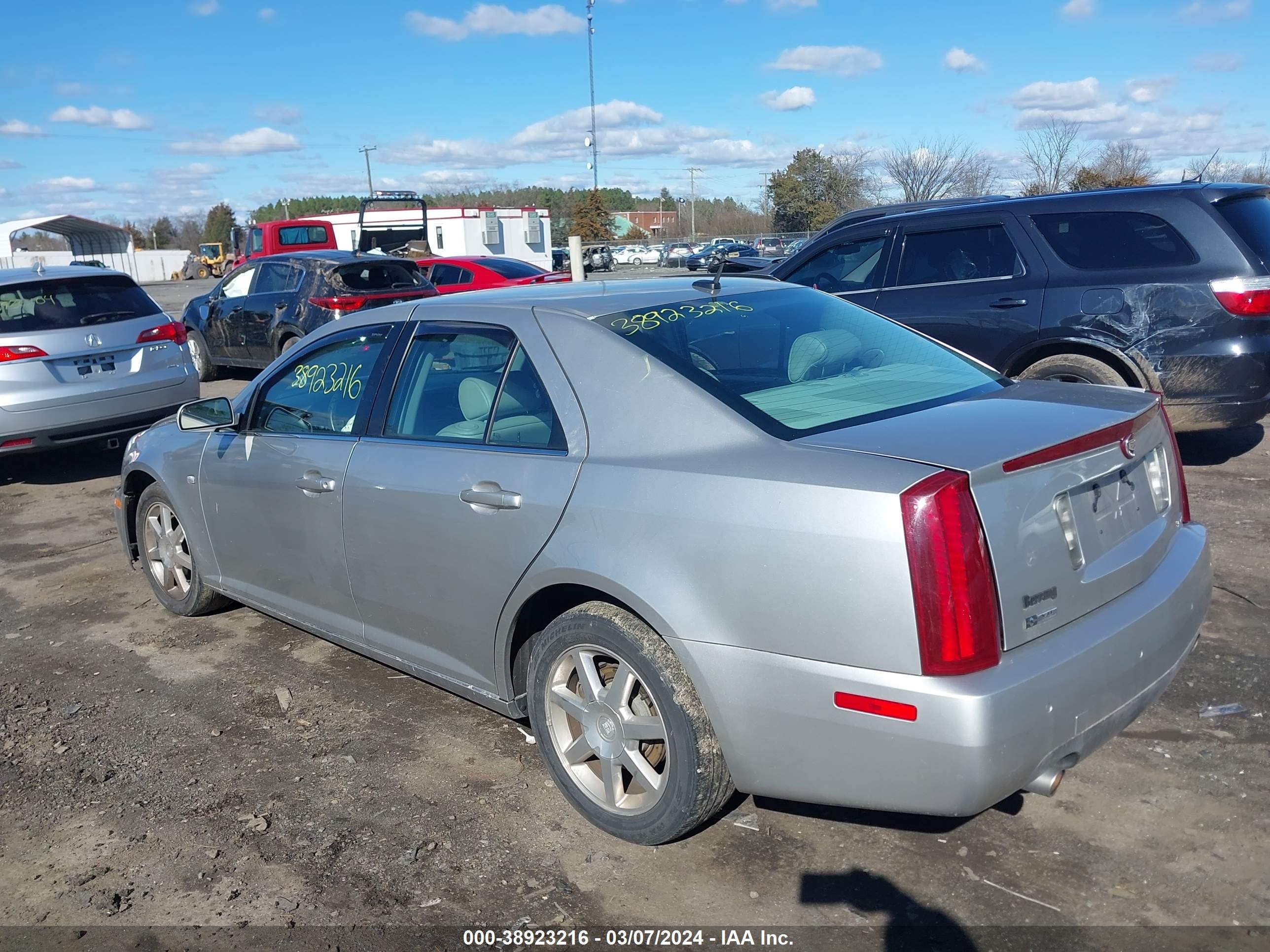 Photo 2 VIN: 1G6DC67A060180344 - CADILLAC STS 