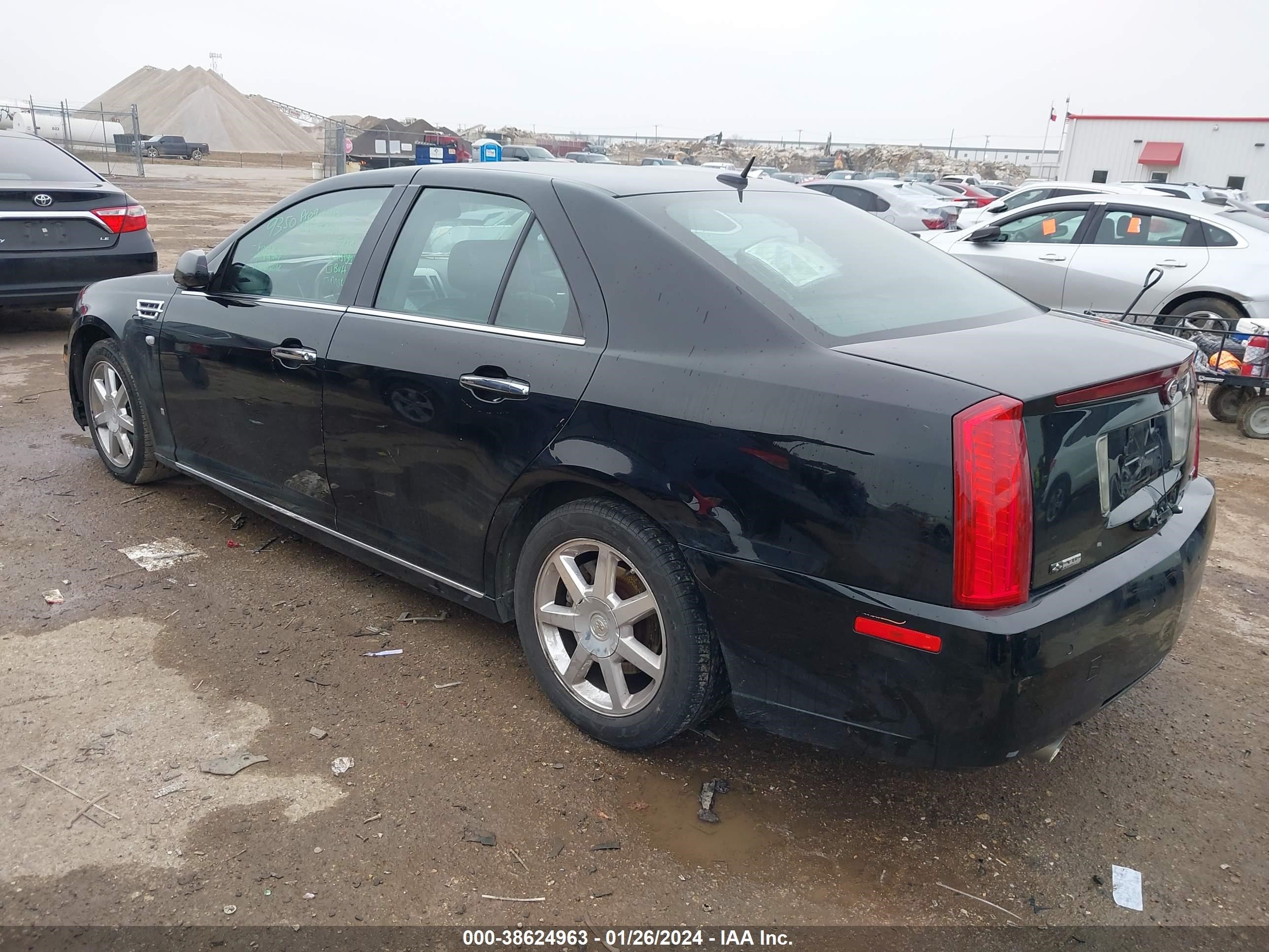 Photo 2 VIN: 1G6DC67A180138641 - CADILLAC STS 