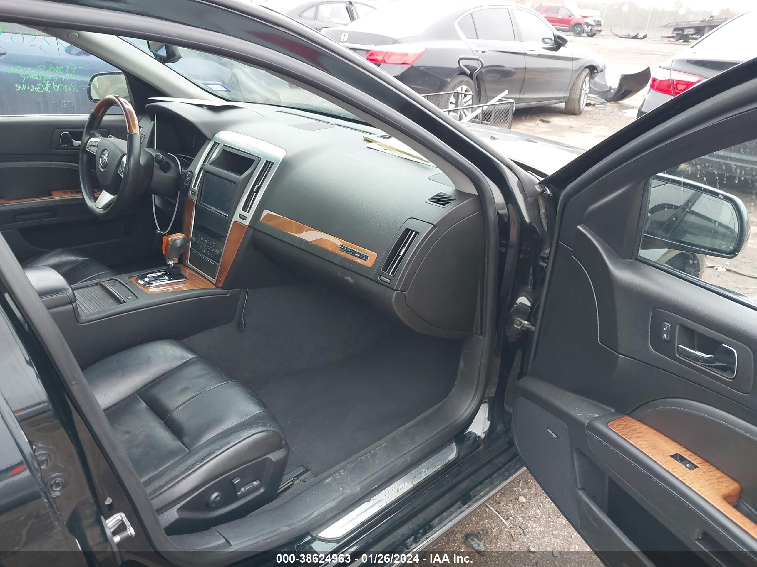 Photo 4 VIN: 1G6DC67A180138641 - CADILLAC STS 