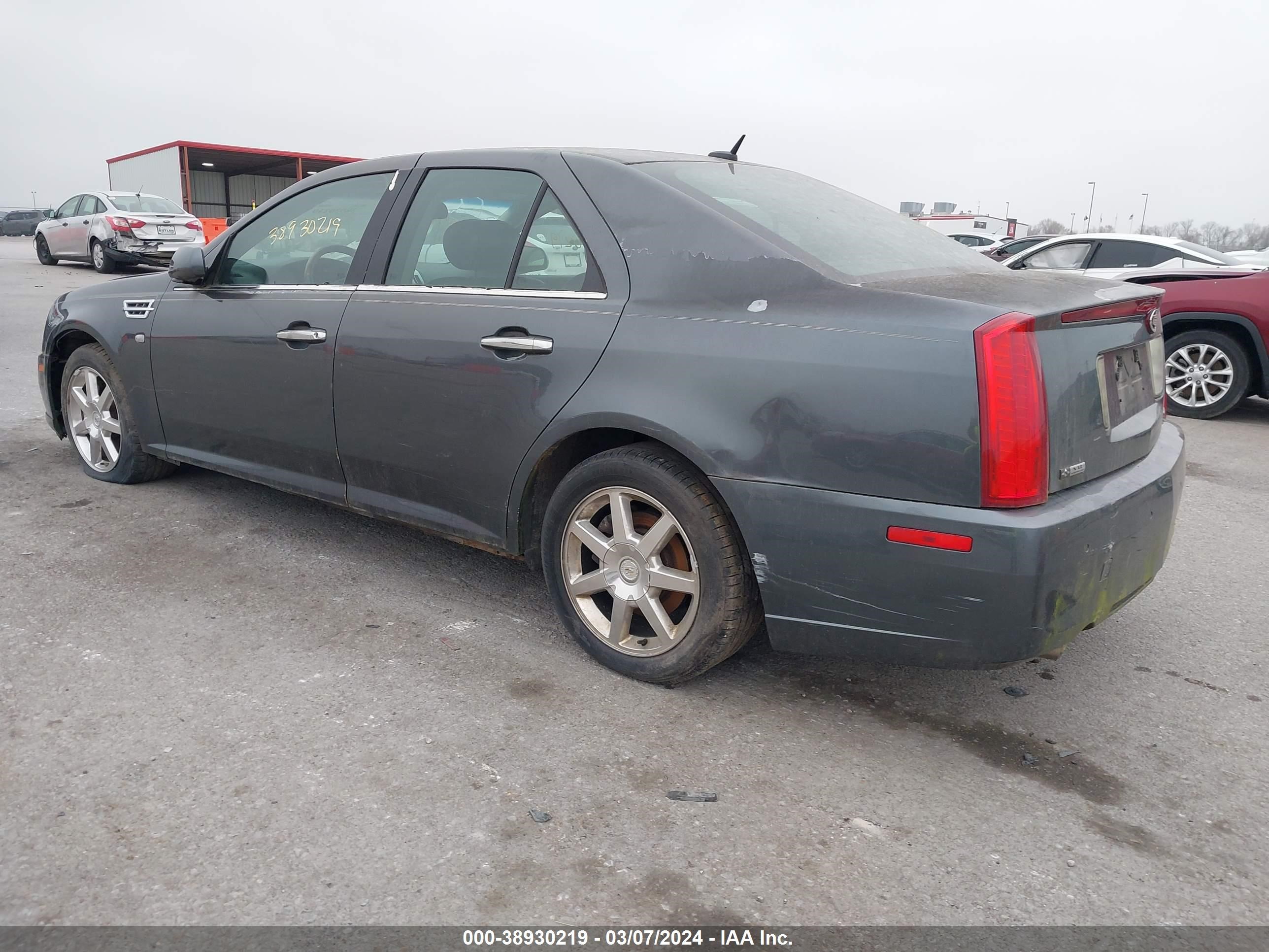 Photo 2 VIN: 1G6DC67A180212043 - CADILLAC STS 