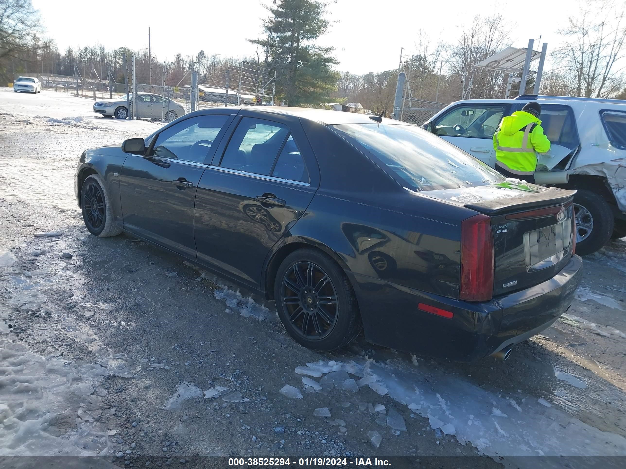 Photo 2 VIN: 1G6DC67A250142628 - CADILLAC STS 